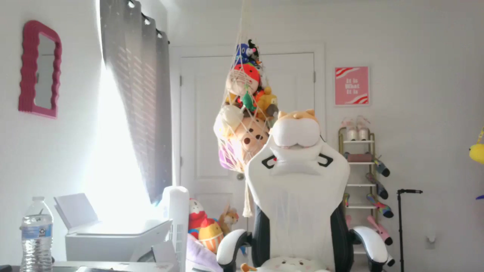 Gallery image thumbnail from Kapri_sunxo's myfreecams stream on, 02/27/2025, 18:15 image 7 of 20