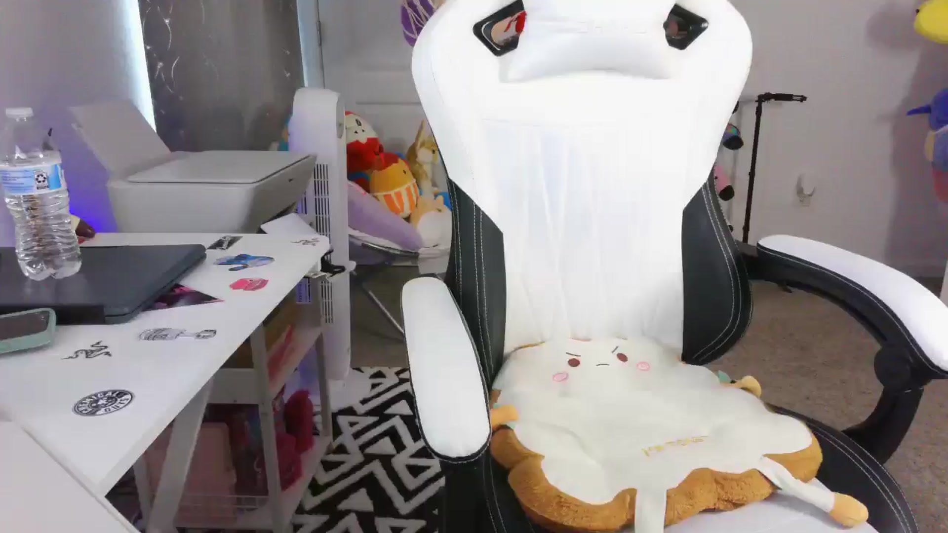 Gallery image thumbnail from Kapri_sunxo's myfreecams stream on, 02/27/2025, 22:10 image 20 of 20