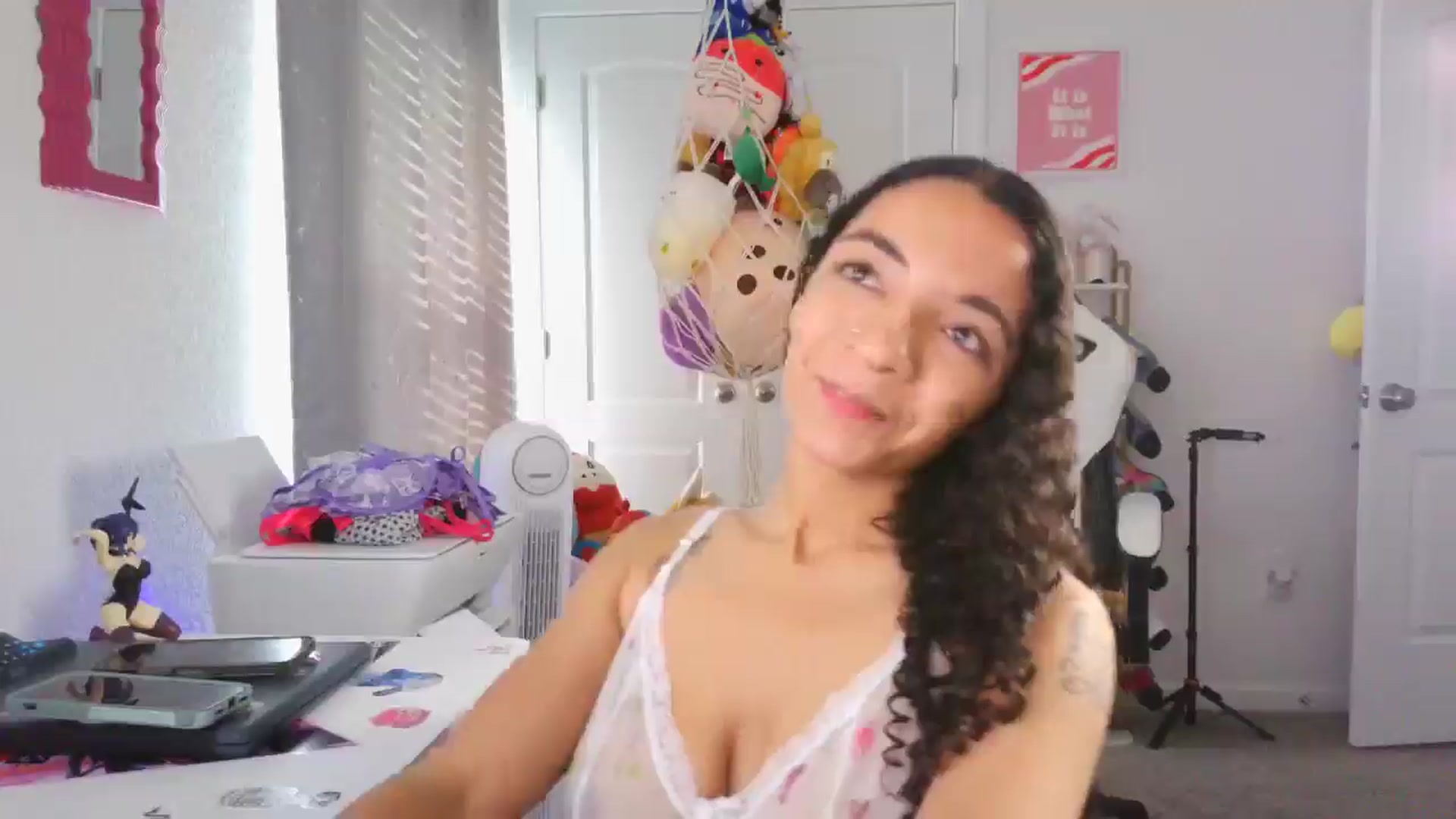 Gallery image thumbnail from Kapri_sunxo's myfreecams stream on, 03/01/2025, 15:23 image 20 of 20