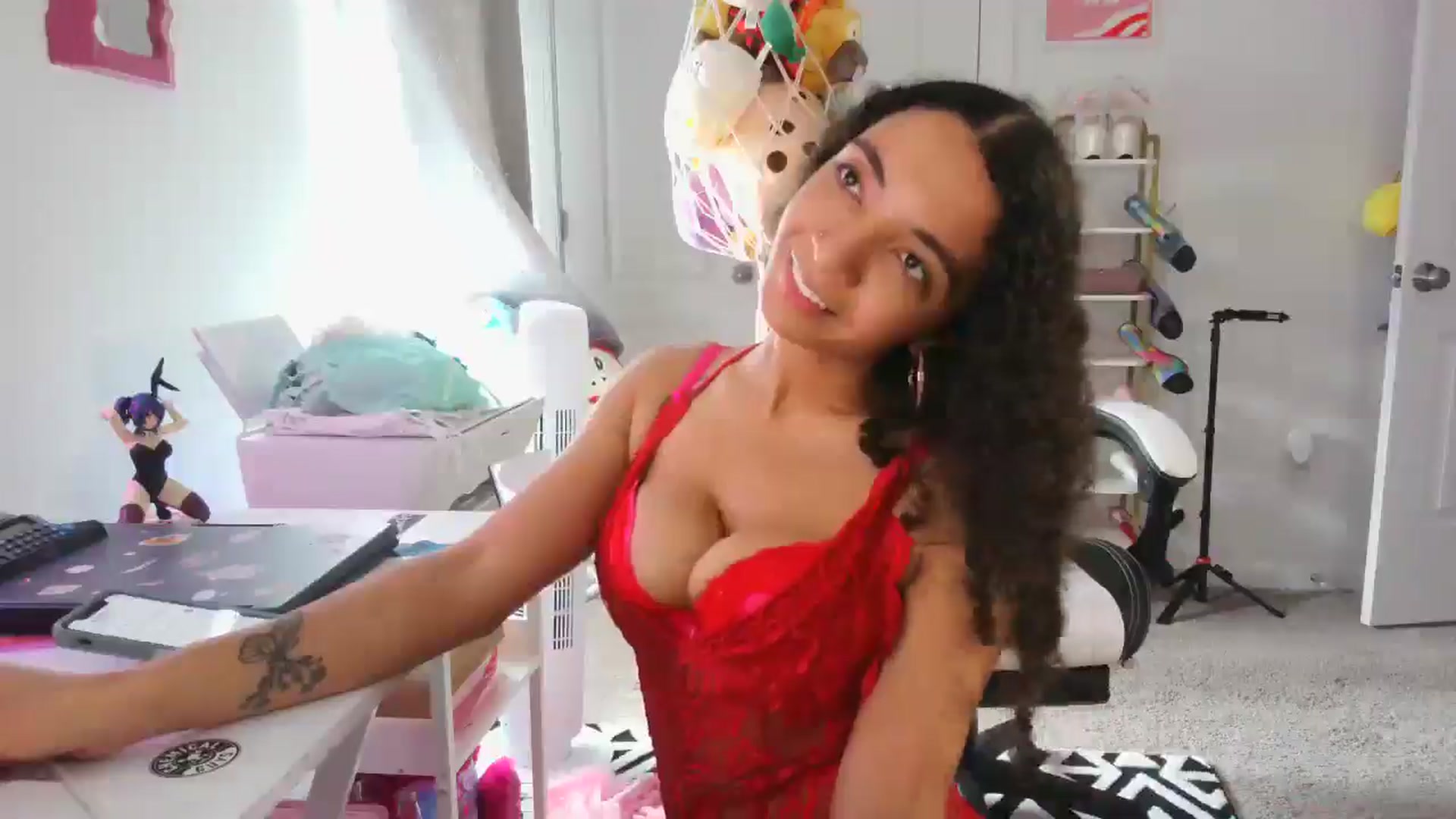 Gallery image thumbnail from Kapri_sunxo's myfreecams stream on, 03/06/2025, 16:01 image 16 of 20