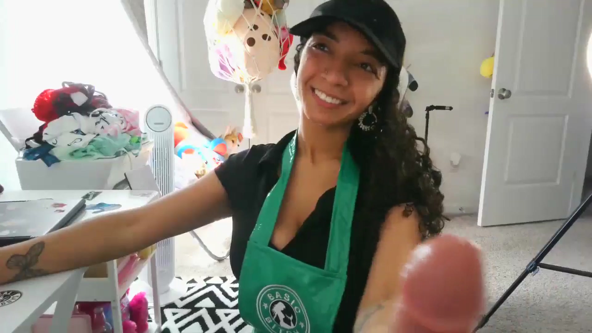 Gallery image thumbnail from Kapri_sunxo's myfreecams stream on, 03/08/2025, 16:40 image 14 of 20
