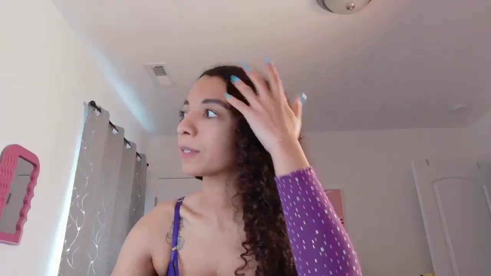 Gallery image thumbnail from Kapri_sunxo's myfreecams stream on, 03/13/2025, 15:54 image 20 of 20