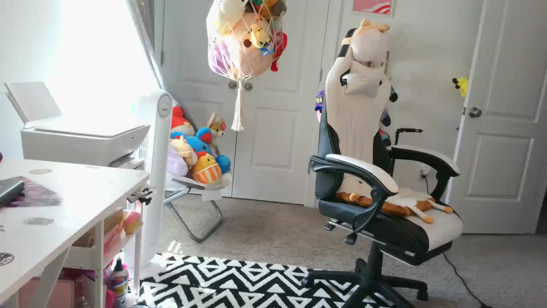 Gallery image thumbnail from Kapri_sunxo's myfreecams stream on, 03/15/2025, 19:22 image 15 of 20