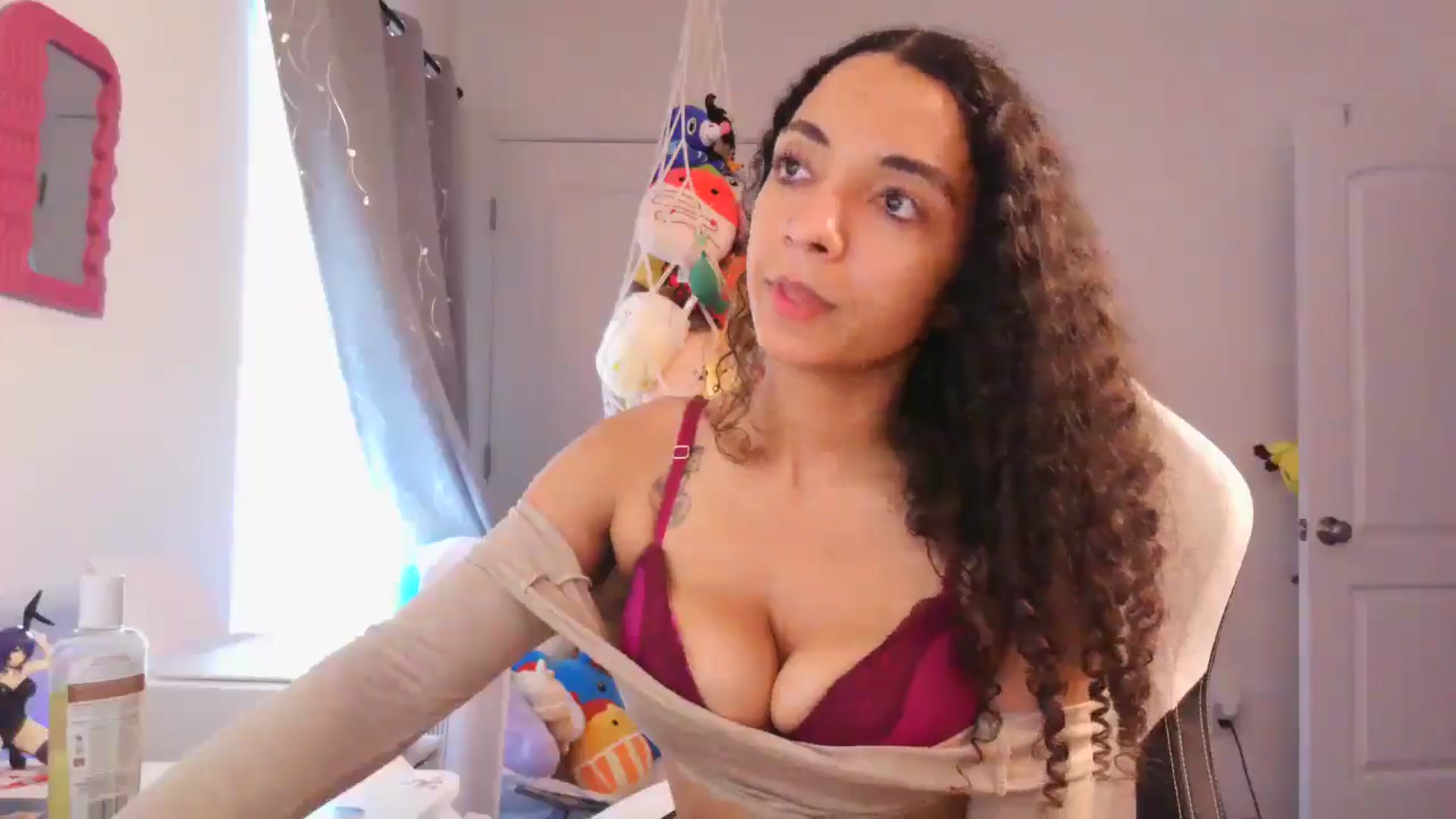 Gallery image thumbnail from Kapri_sunxo's myfreecams stream on, 03/15/2025, 21:52 image 20 of 20