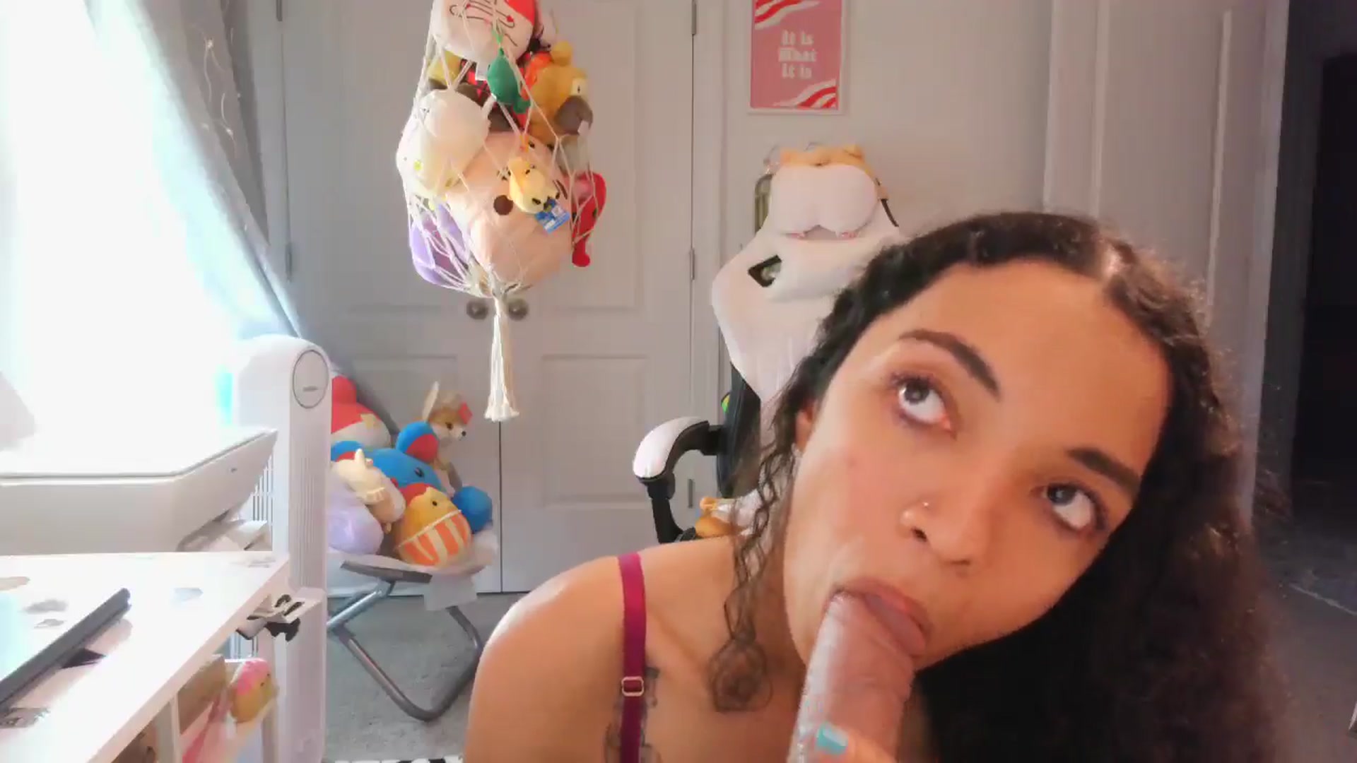 Gallery image thumbnail from Kapri_sunxo's myfreecams stream on, 03/15/2025, 21:52 image 12 of 20