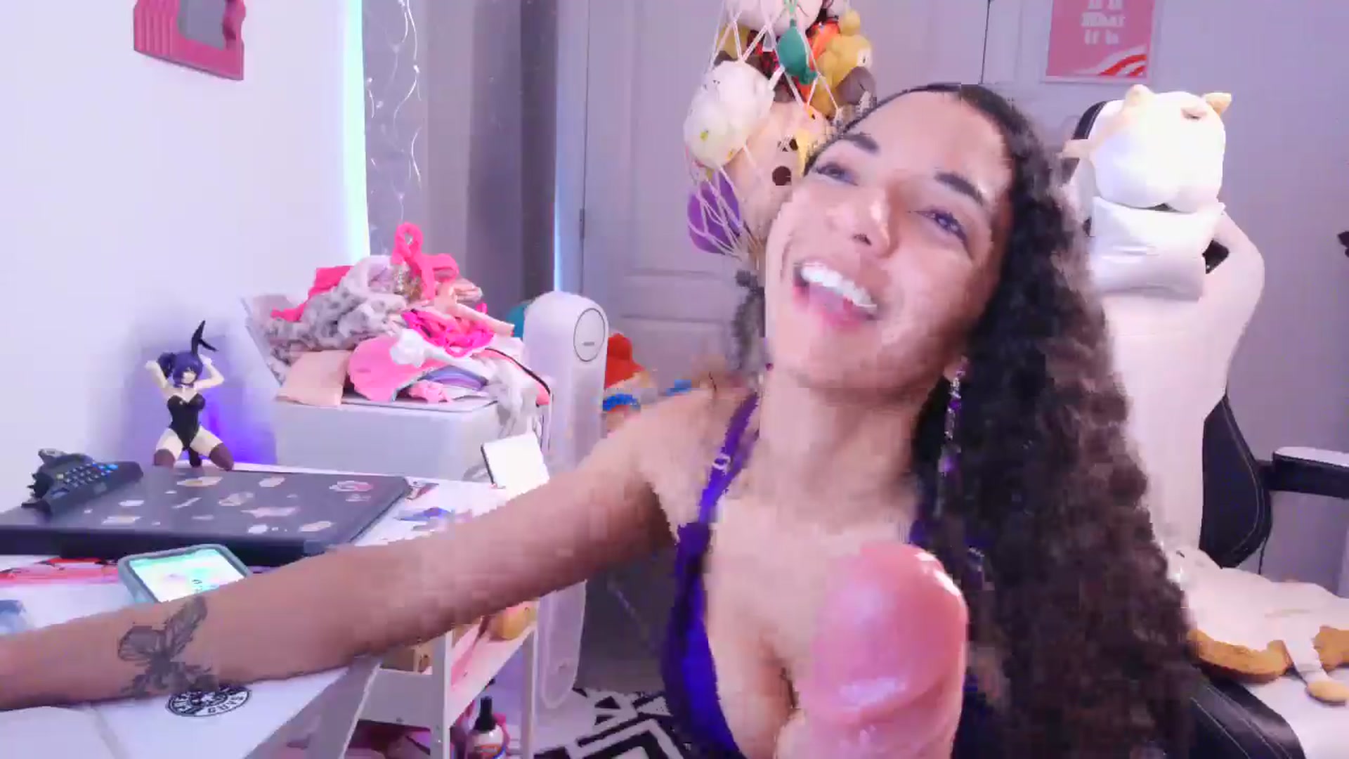 Gallery image thumbnail from Kapri_sunxo's myfreecams stream on, 03/20/2025, 22:29 image 13 of 20