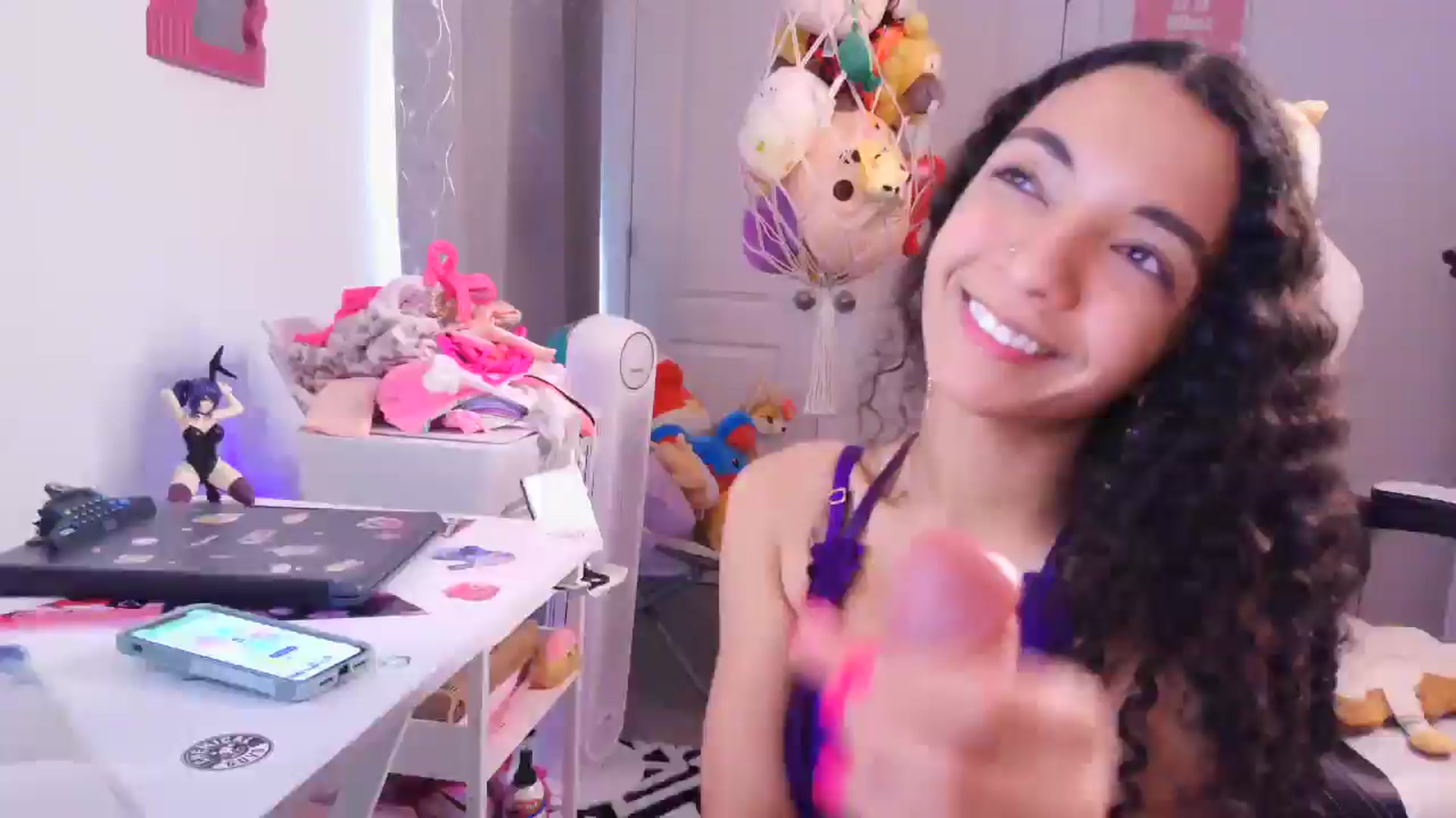 Gallery image thumbnail from Kapri_sunxo's myfreecams stream on, 03/20/2025, 22:29 image 12 of 20
