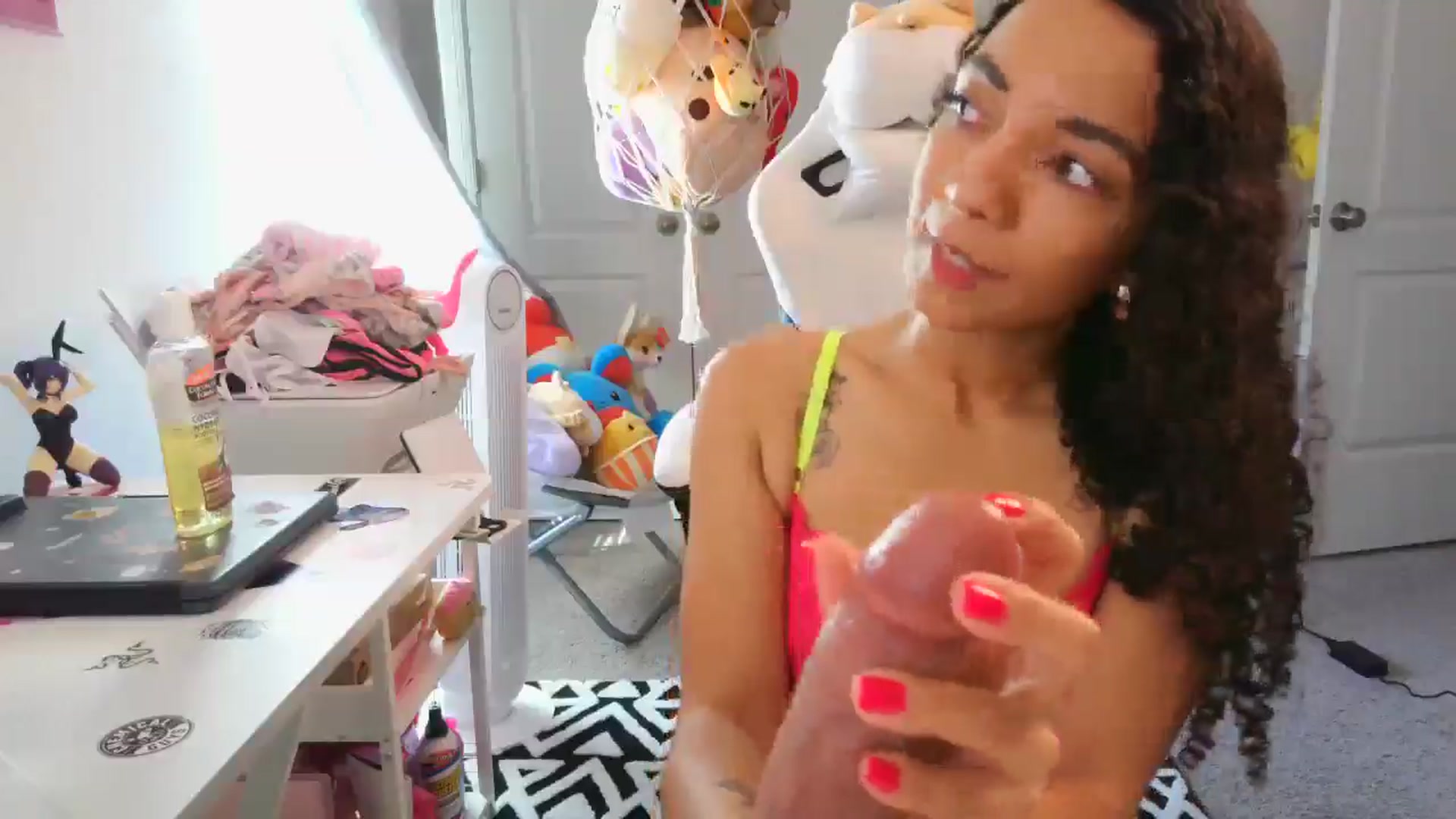 Gallery image thumbnail from Kapri_sunxo's myfreecams stream on, 03/21/2025, 14:55 image 12 of 20