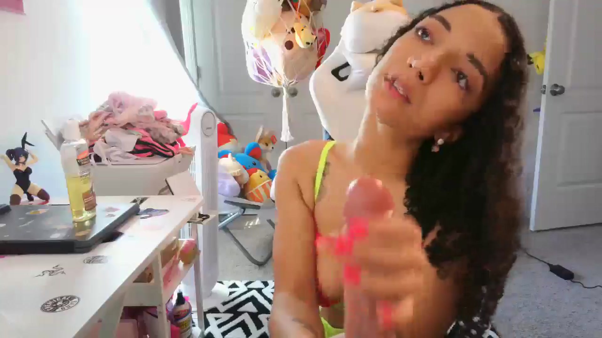 Gallery image thumbnail from Kapri_sunxo's myfreecams stream on, 03/21/2025, 14:55 image 13 of 20