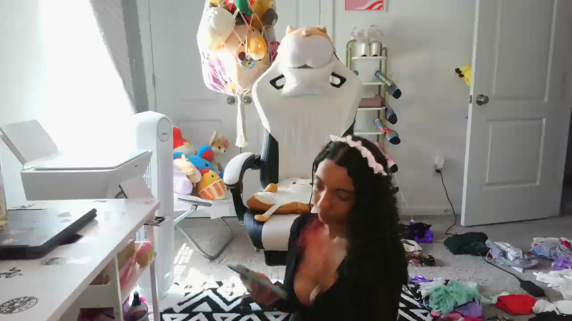 Gallery image thumbnail from Kapri_sunxo's myfreecams stream on, 03/28/2025, 17:43 image 20 of 20