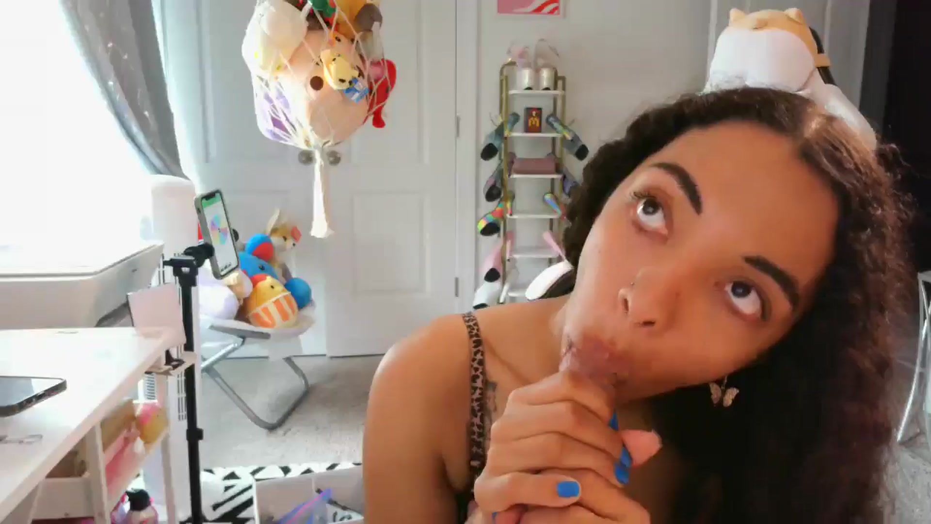 Gallery image thumbnail from Kapri_sunxo's myfreecams stream on, 04/19/2025, 18:50 image 10 of 20