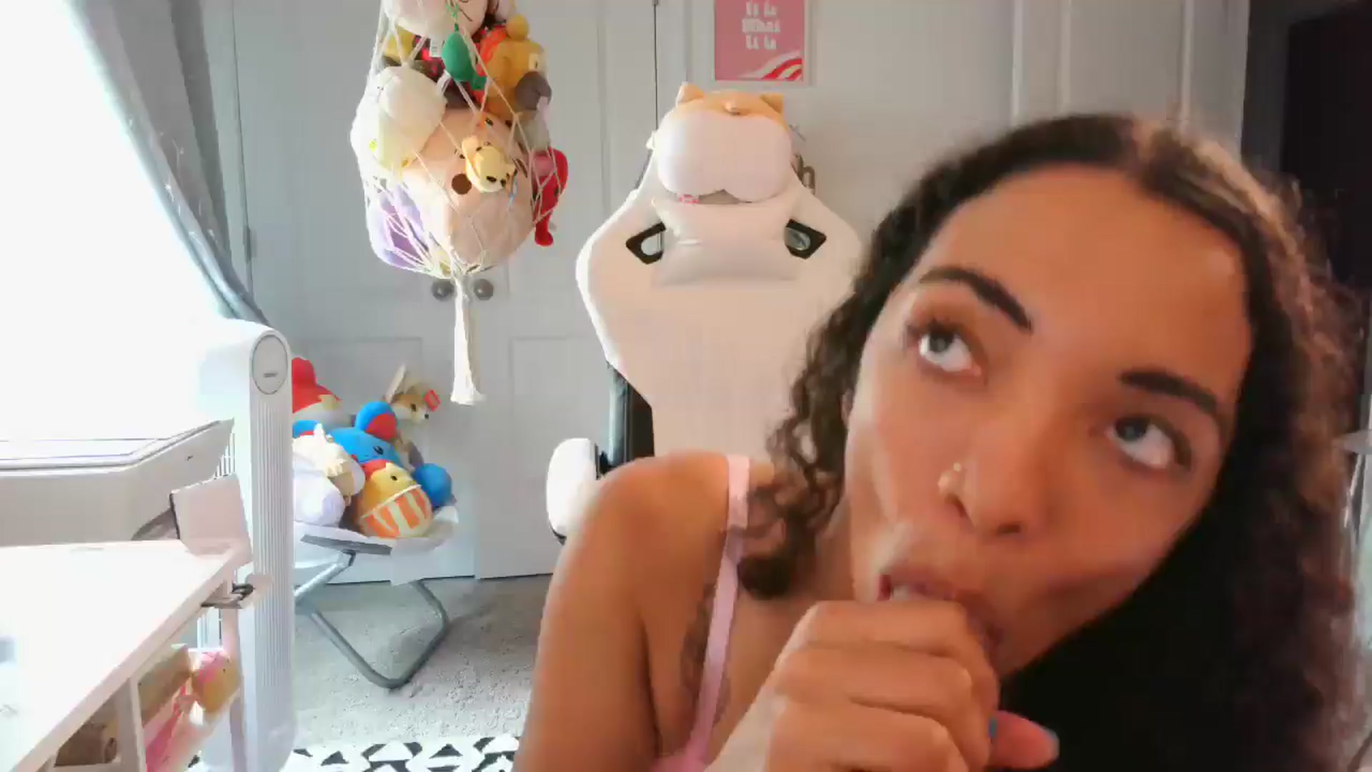 Gallery image thumbnail from Kapri_sunxo's myfreecams stream on, 04/26/2025, 19:50 image 9 of 20