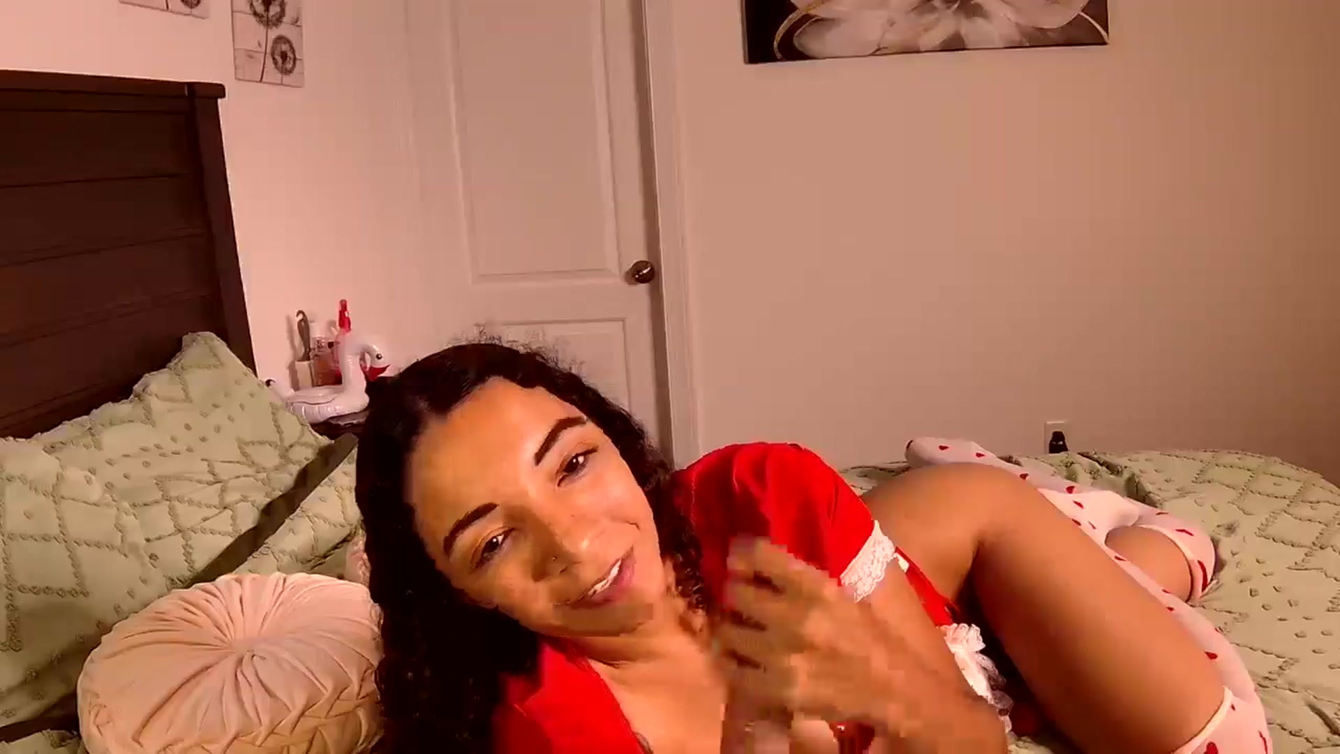 Gallery image thumbnail from Kapri_sunxo's myfreecams stream on, 05/24/2025, 14:52 image 19 of 20