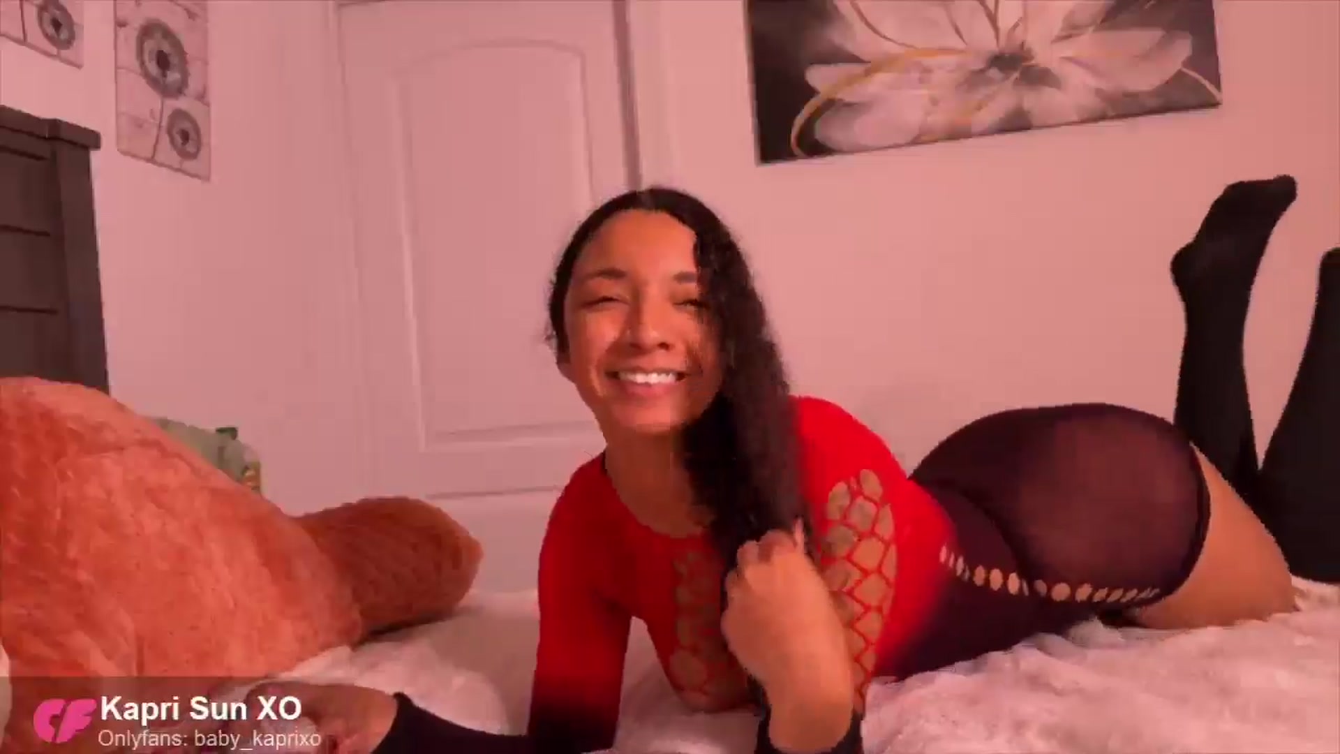 Gallery image thumbnail from Kapri_sunxo's myfreecams stream on, 09/17/2025, 15:29 image 19 of 20