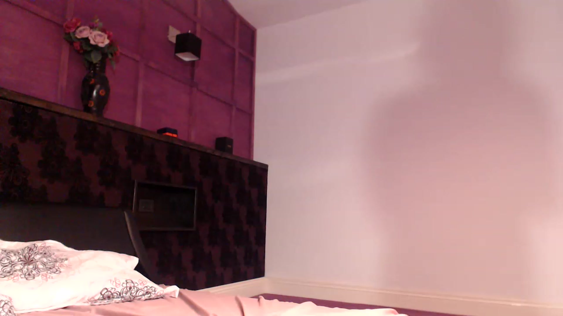 Gallery image thumbnail from Kaprrice_W's myfreecams stream on, 12/08/2022, 18:35 image 7 of 20