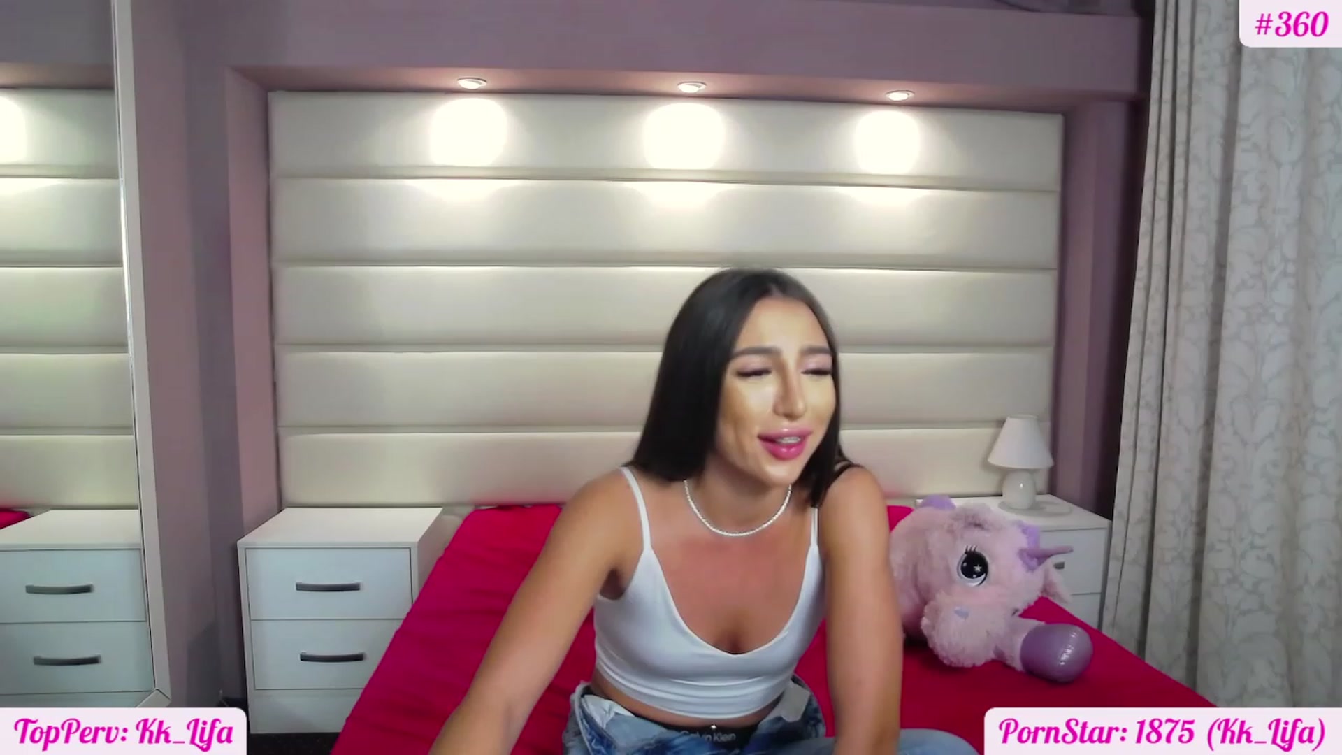 Gallery image thumbnail from KaraKhalifa's myfreecams stream on, 11/16/2022, 19:17 image 20 of 20