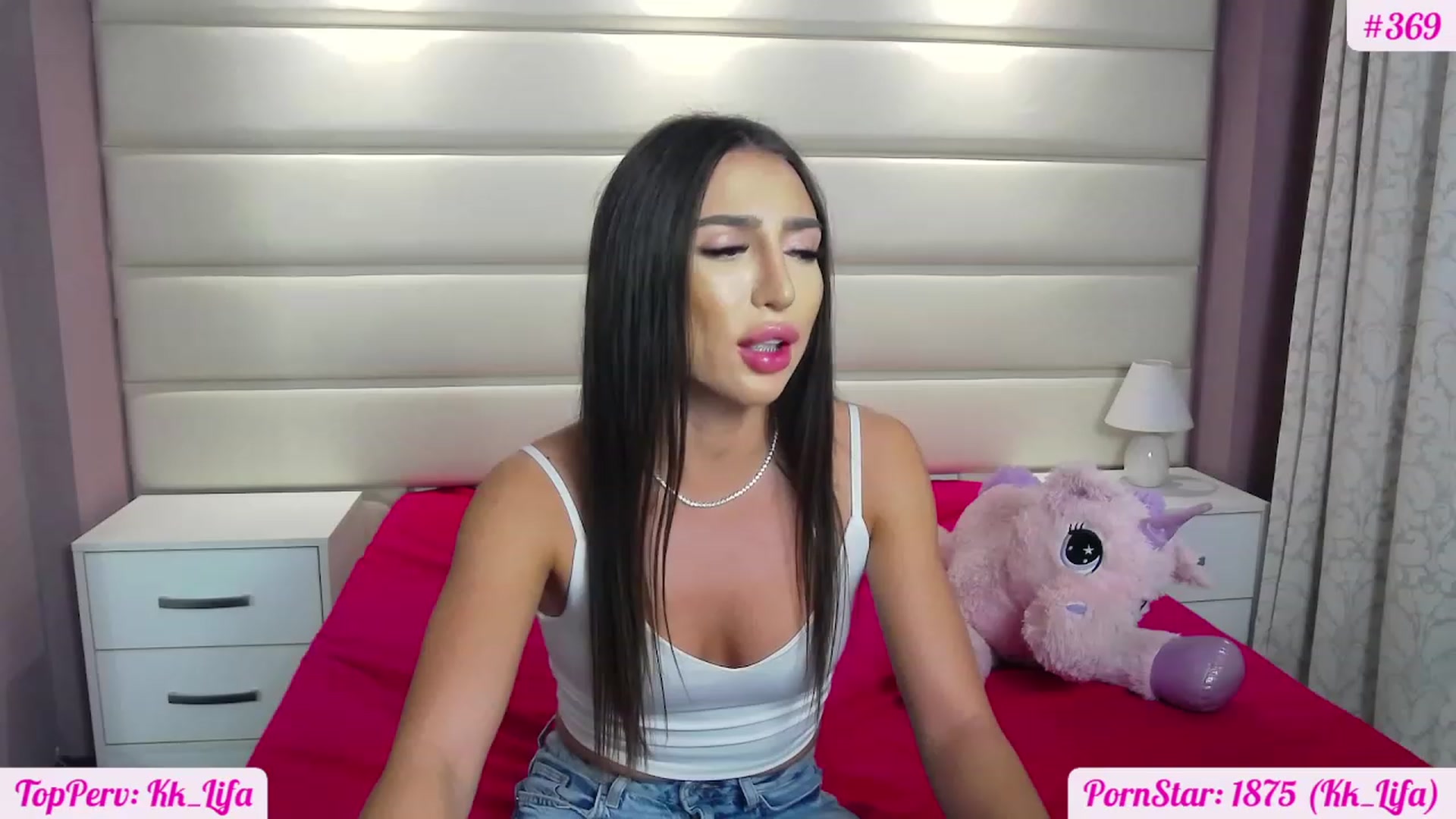 Gallery image thumbnail from KaraKhalifa's myfreecams stream on, 11/16/2022, 19:17 image 9 of 20