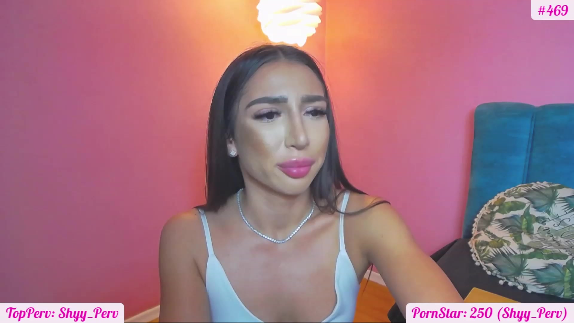 Gallery image thumbnail from KaraKhalifa's myfreecams stream on, 11/20/2022, 19:11 image 5 of 20