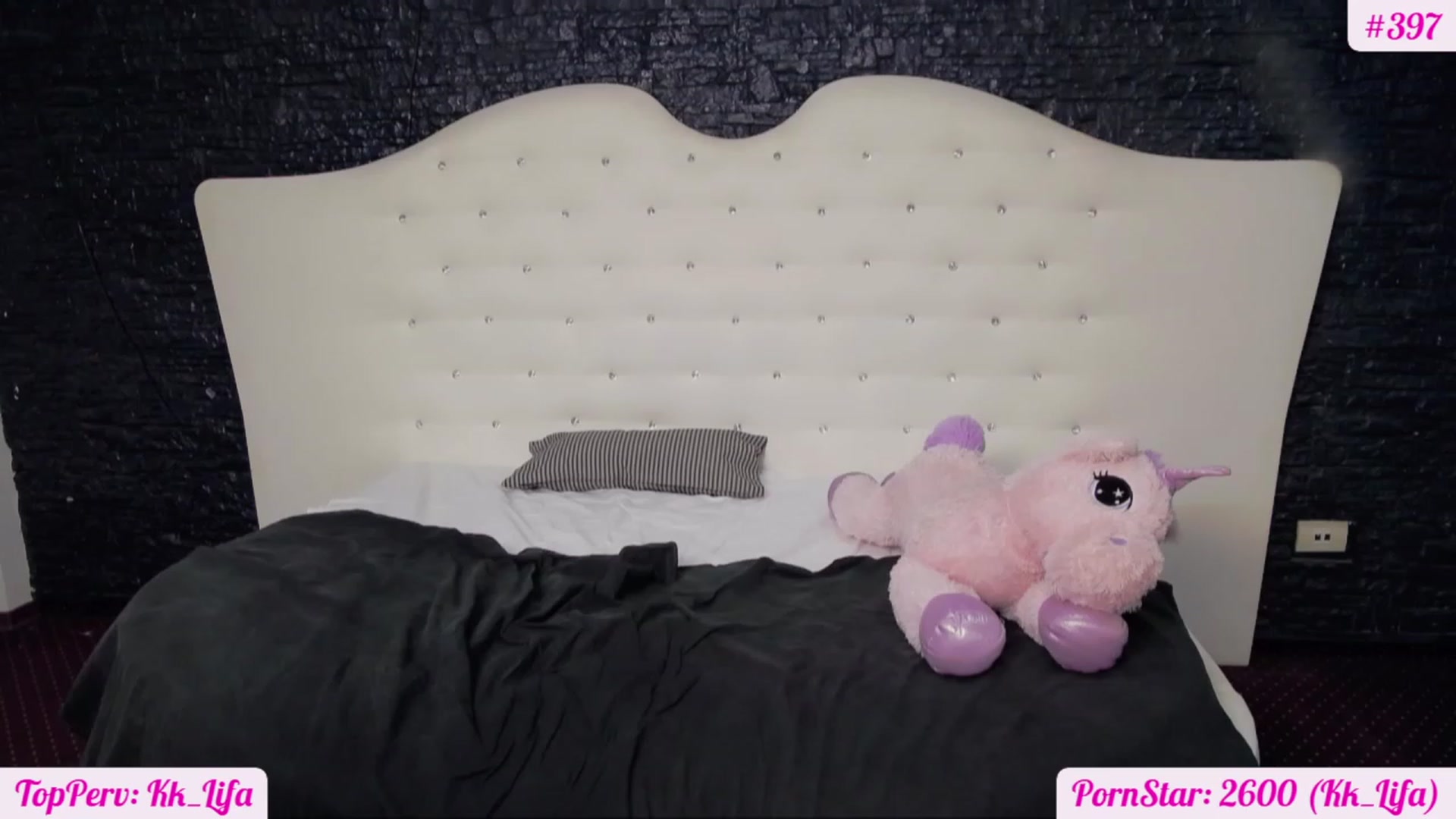 Gallery image thumbnail from KaraKhalifa's myfreecams stream on, 11/22/2022, 20:34 image 12 of 20