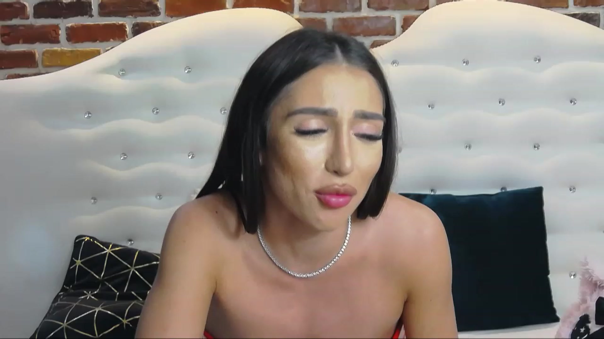Gallery image thumbnail from KaraKhalifa's myfreecams stream on, 11/24/2022, 19:06 image 13 of 20