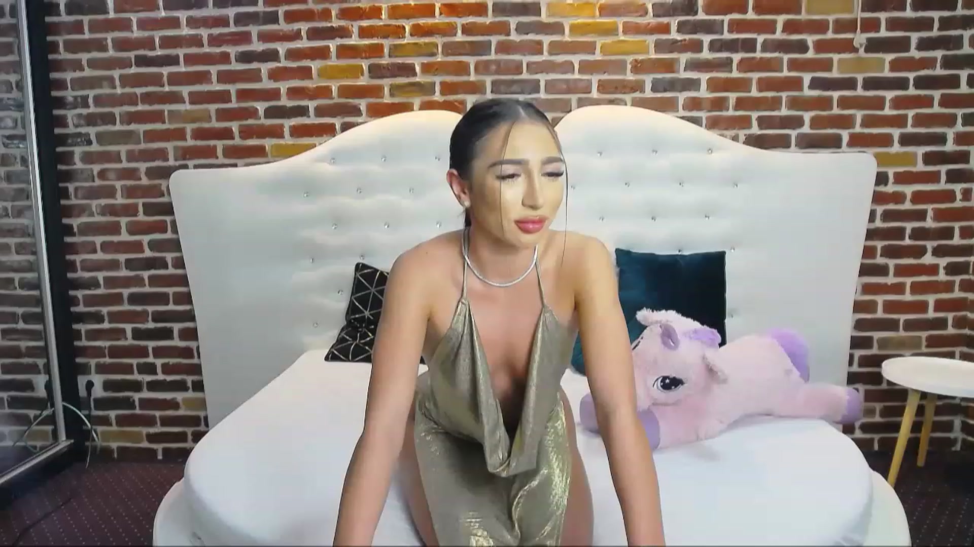 Gallery image thumbnail from KaraKhalifa's myfreecams stream on, 11/30/2022, 21:07 image 18 of 20
