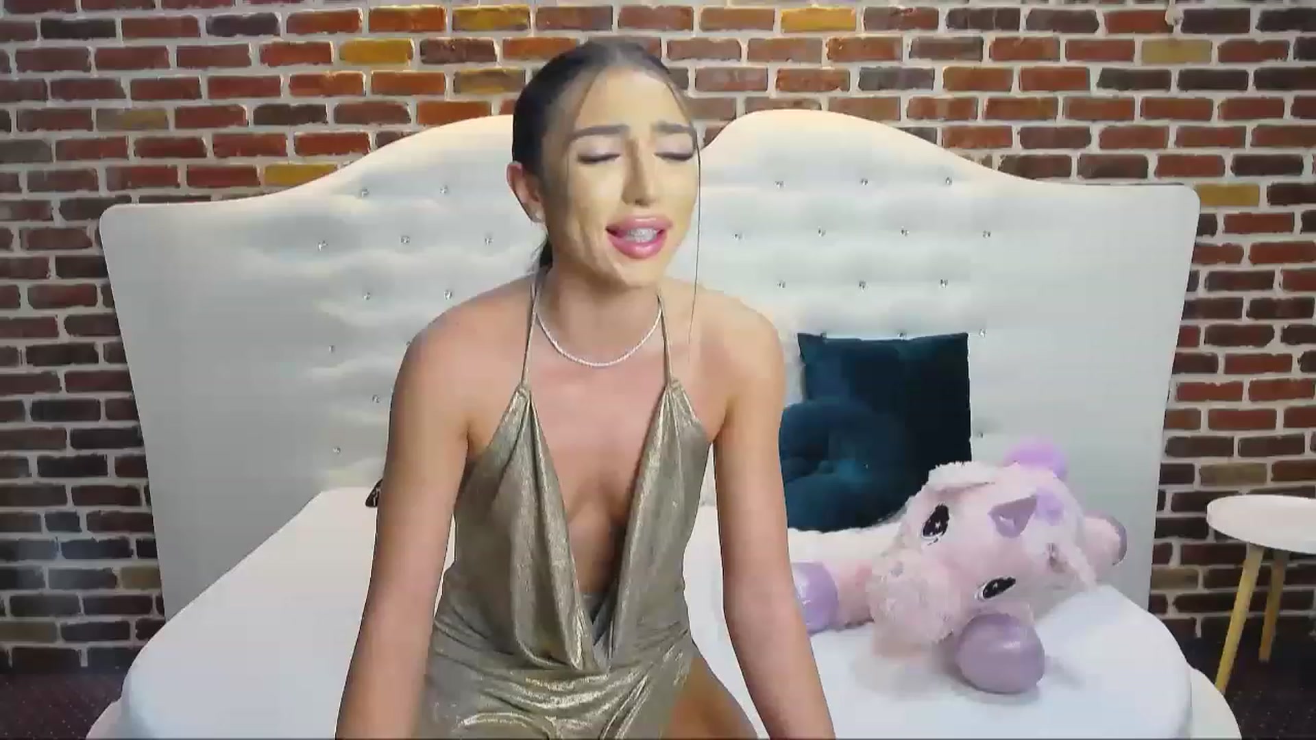 Gallery image thumbnail from KaraKhalifa's myfreecams stream on, 11/25/2022, 18:56 image 6 of 20
