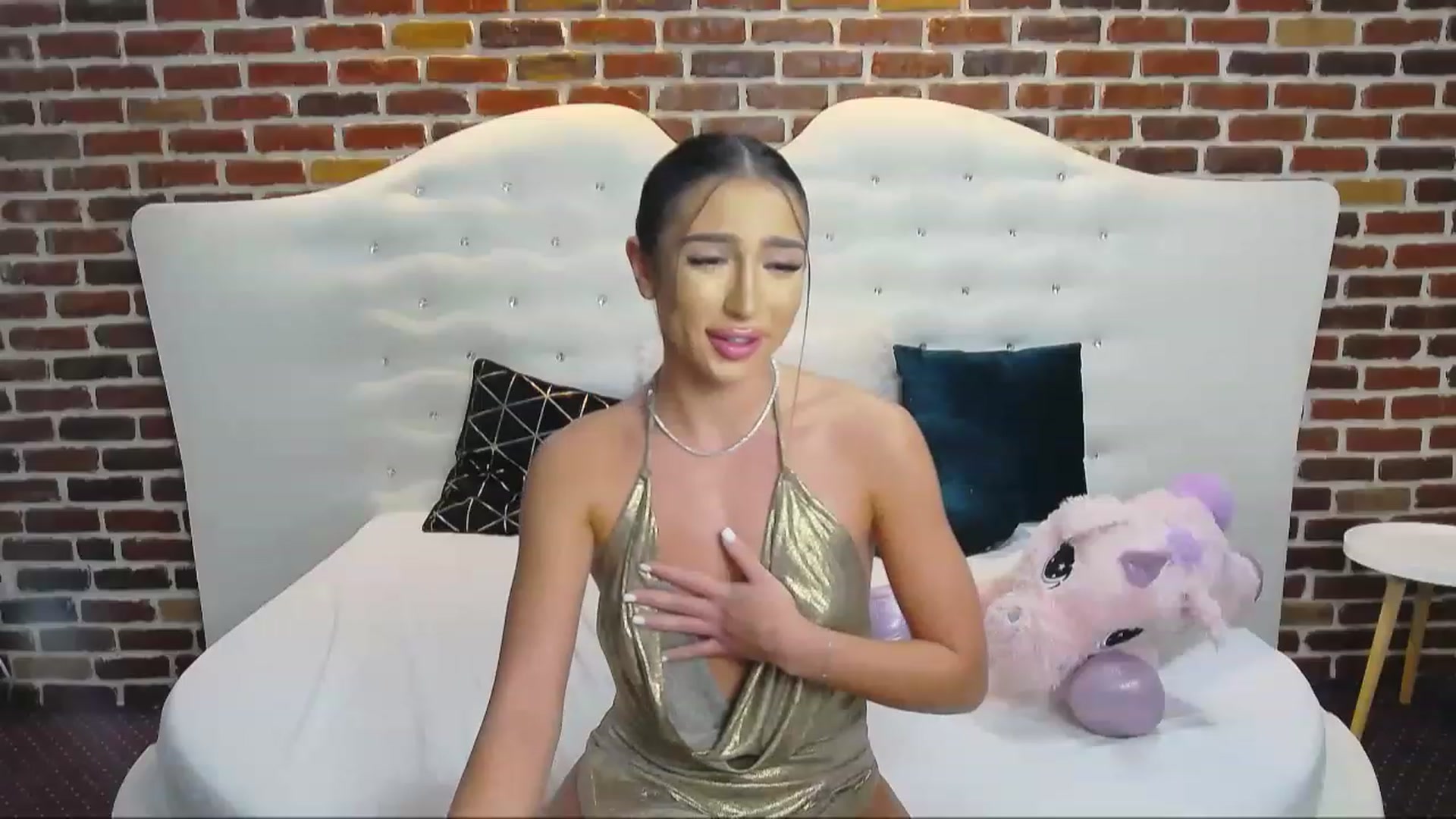 Gallery image thumbnail from KaraKhalifa's myfreecams stream on, 11/25/2022, 20:18 image 6 of 20