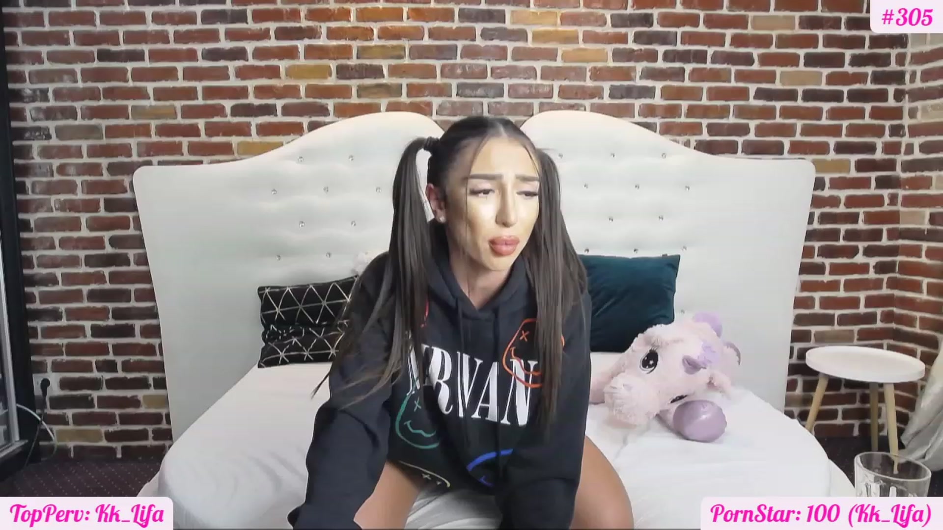 Gallery image thumbnail from KaraKhalifa's myfreecams stream on, 11/29/2022, 15:28 image 15 of 20