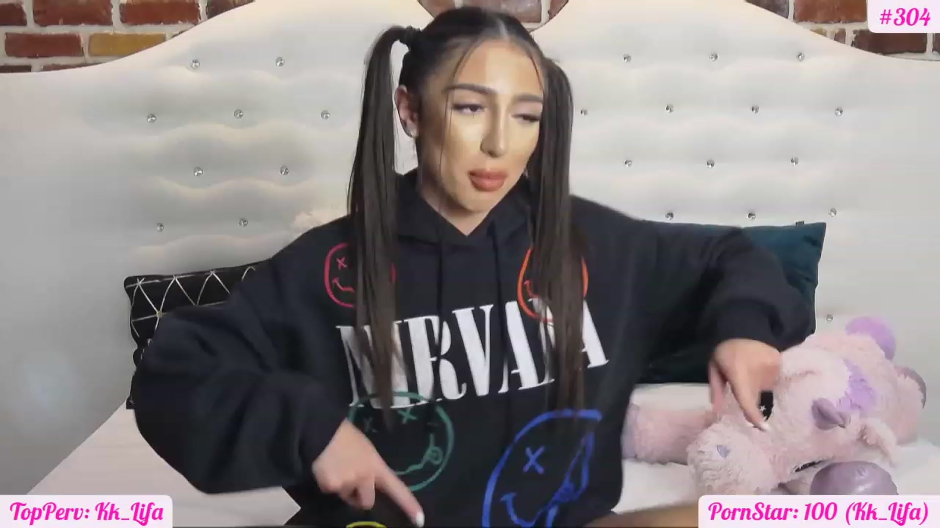 Gallery image thumbnail from KaraKhalifa's myfreecams stream on, 11/29/2022, 15:28 image 9 of 20