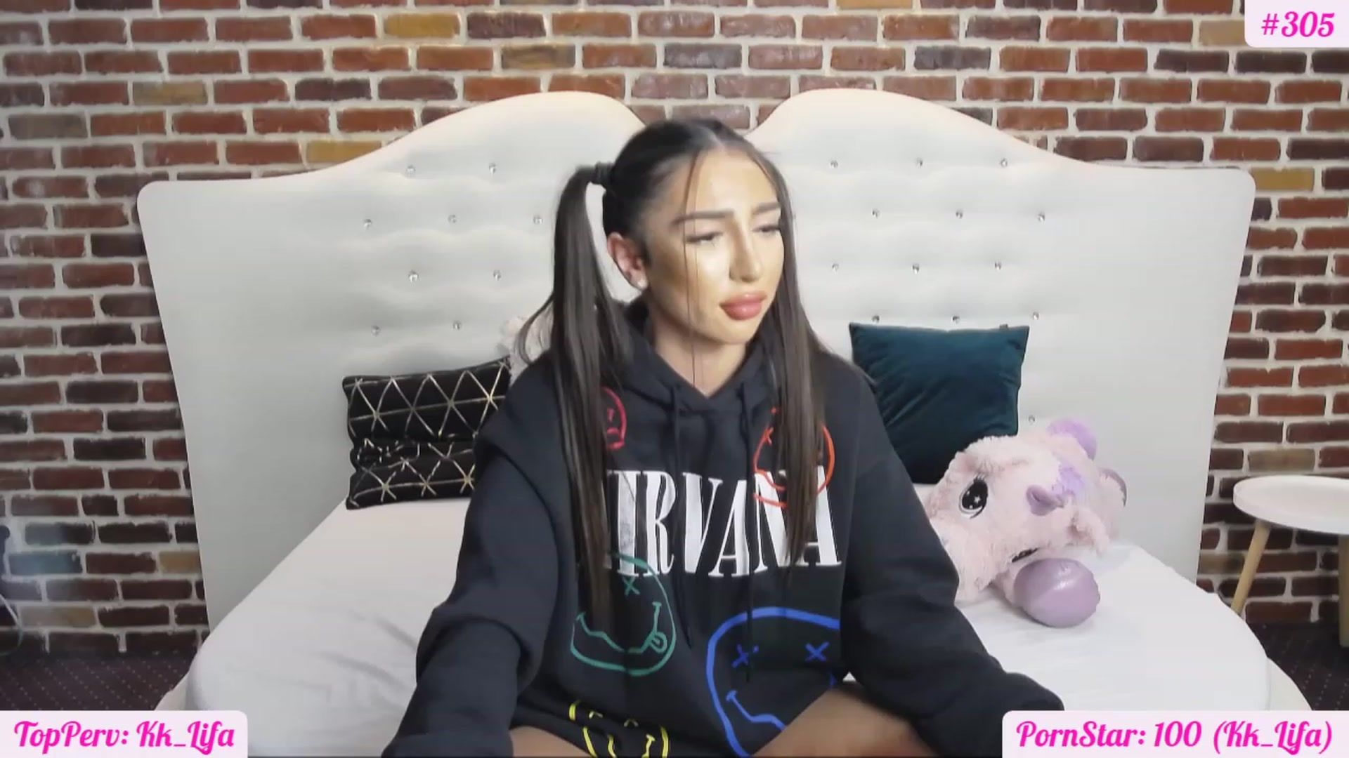 Gallery image thumbnail from KaraKhalifa's myfreecams stream on, 11/29/2022, 16:04 image 1 of 20