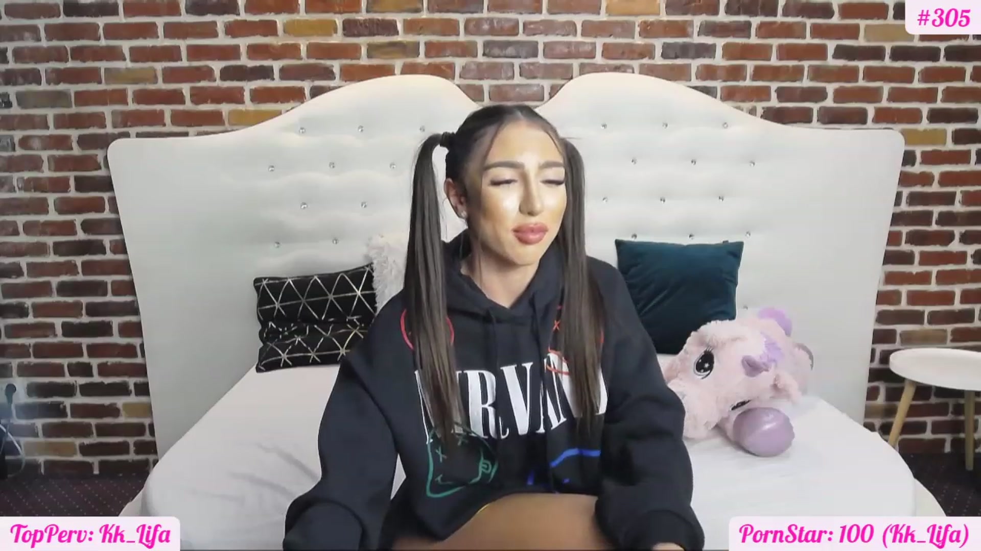 Gallery image thumbnail from KaraKhalifa's myfreecams stream on, 11/29/2022, 16:04 image 11 of 20