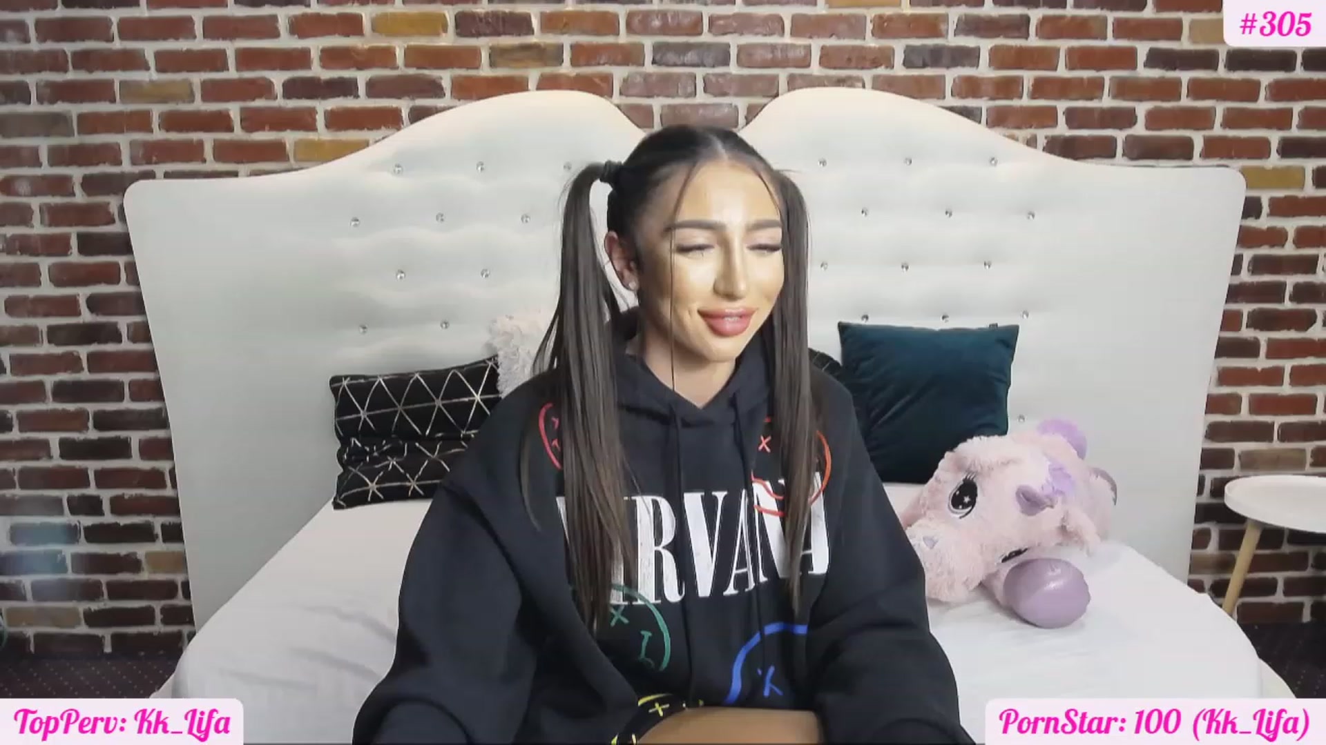 Gallery image thumbnail from KaraKhalifa's myfreecams stream on, 11/29/2022, 16:29 image 2 of 20