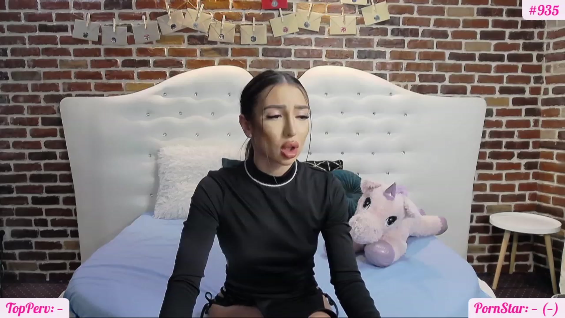 Gallery image thumbnail from KaraKhalifa's myfreecams stream on, 12/07/2022, 16:13 image 1 of 20