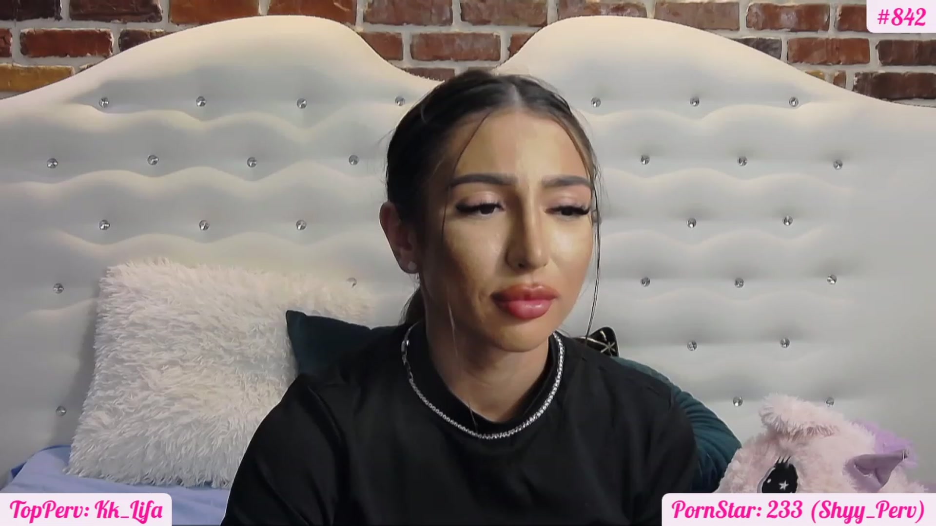 Gallery image thumbnail from KaraKhalifa's myfreecams stream on, 12/07/2022, 18:52 image 20 of 20