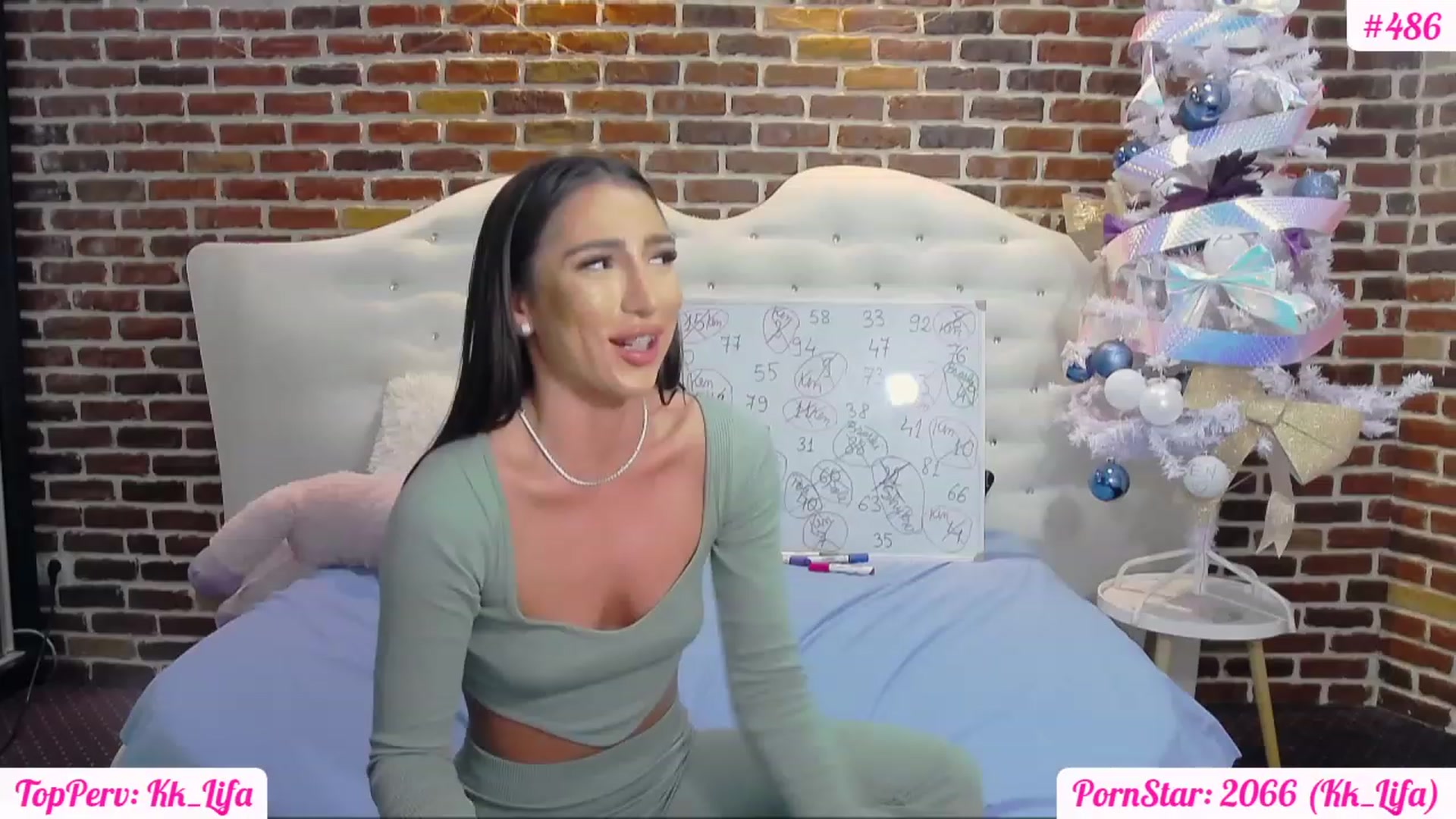Gallery image thumbnail from KaraKhalifa's myfreecams stream on, 12/22/2022, 19:00 image 10 of 20