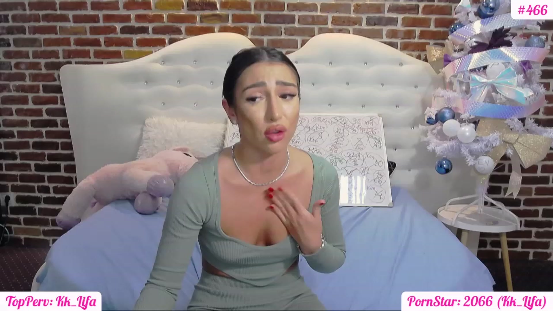 Gallery image thumbnail from KaraKhalifa's myfreecams stream on, 12/22/2022, 20:04 image 19 of 20