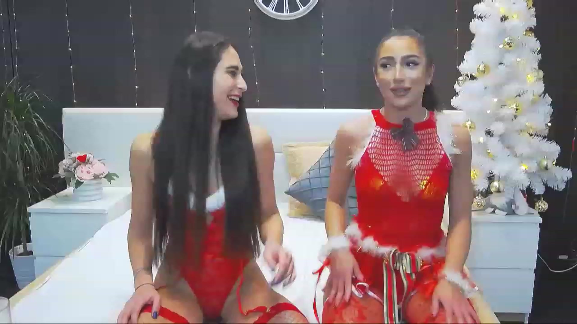 Gallery image thumbnail from KaraKhalifa's myfreecams stream on, 12/23/2022, 18:36 image 3 of 20