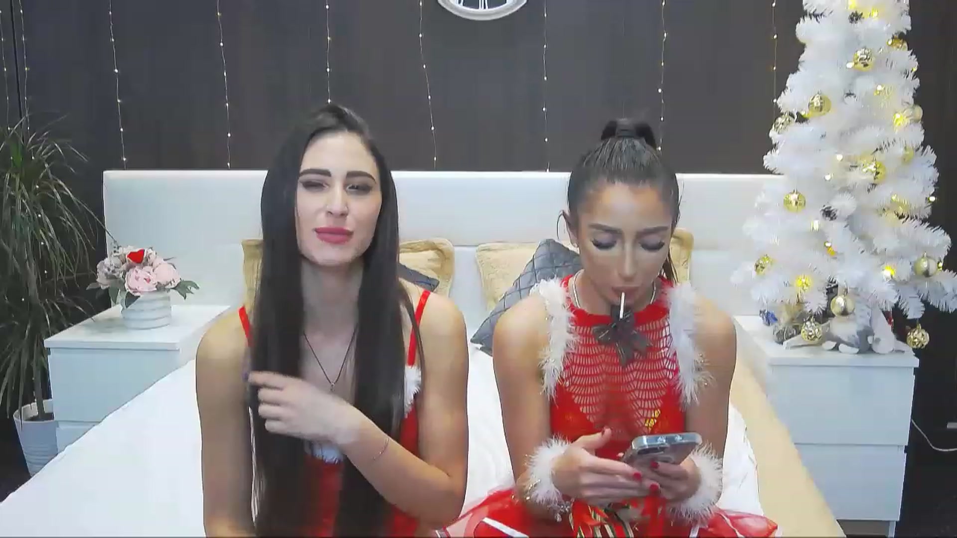 Gallery image thumbnail from KaraKhalifa's myfreecams stream on, 12/23/2022, 19:44 image 18 of 20