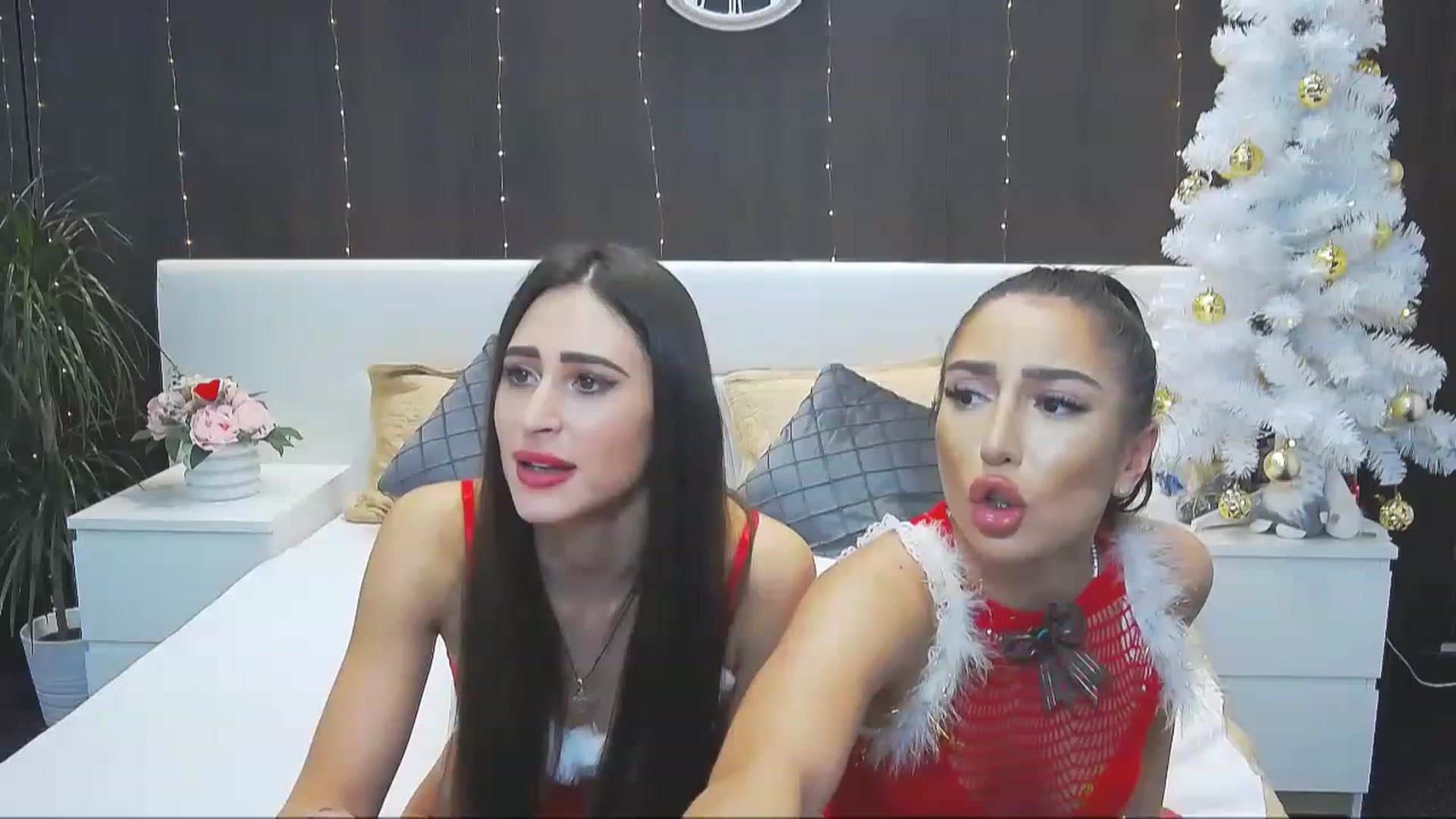 Gallery image thumbnail from KaraKhalifa's myfreecams stream on, 12/23/2022, 19:44 image 3 of 20
