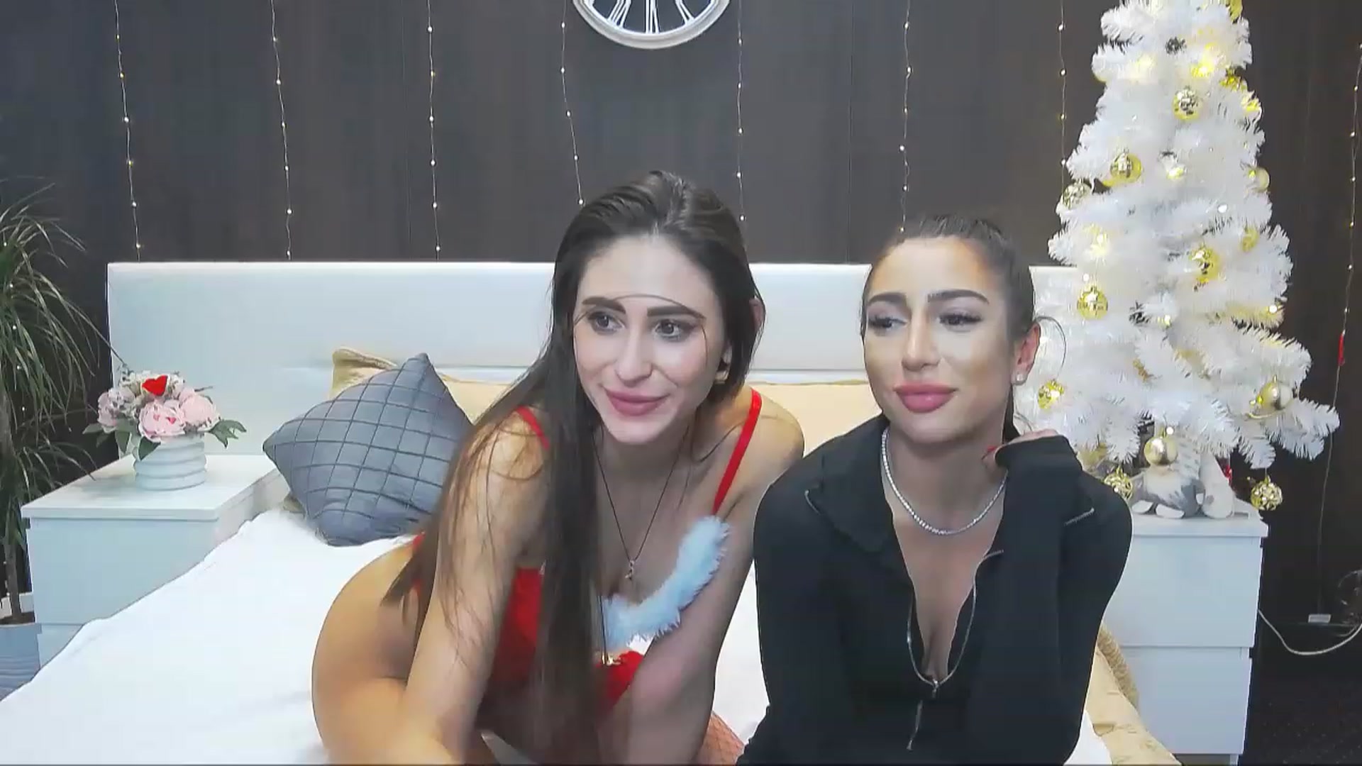 Gallery image thumbnail from KaraKhalifa's myfreecams stream on, 12/23/2022, 23:31 image 4 of 20