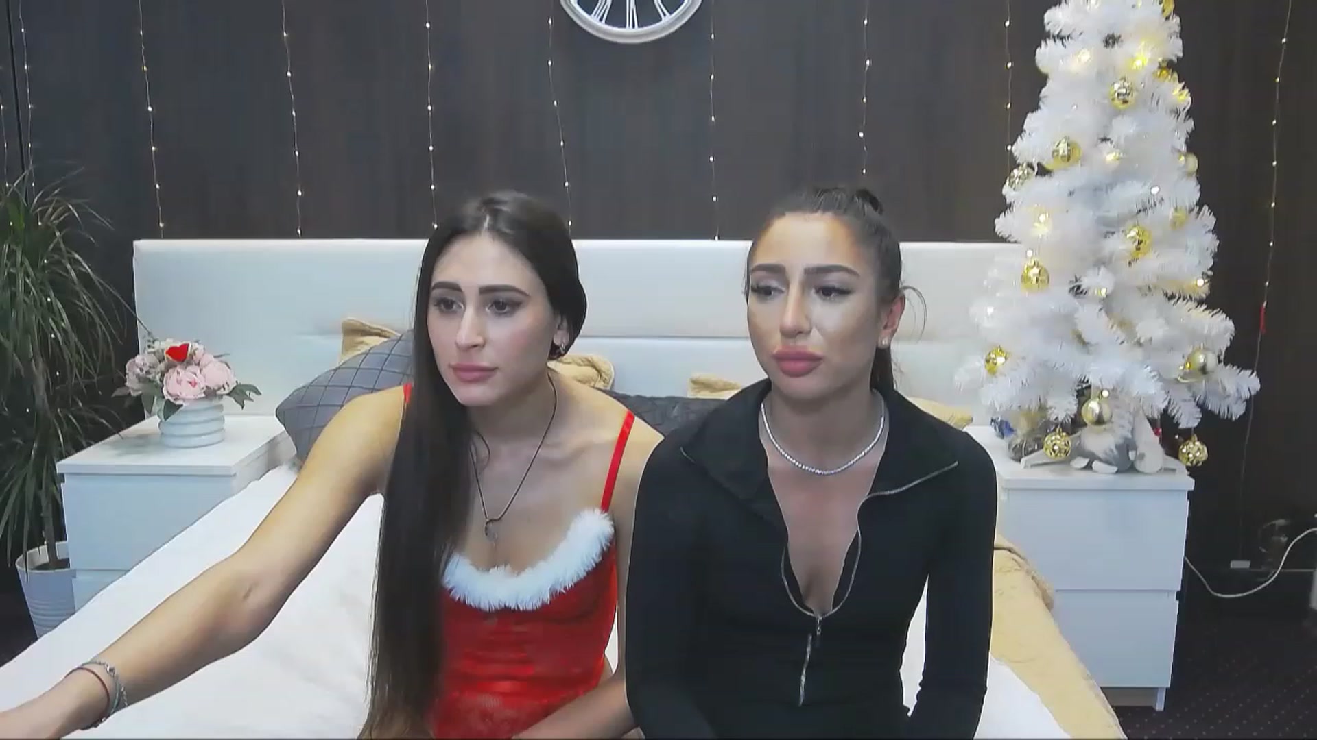 Gallery image thumbnail from KaraKhalifa's myfreecams stream on, 12/23/2022, 23:31 image 13 of 20