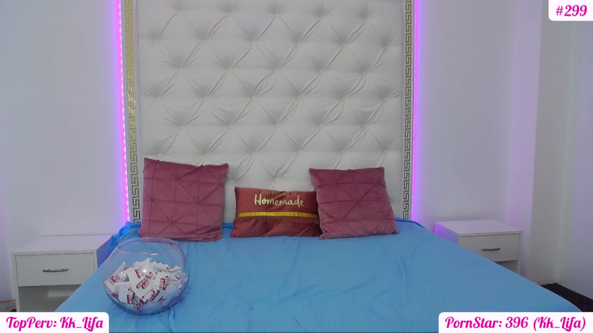 Gallery image thumbnail from KaraKhalifa's myfreecams stream on, 12/29/2022, 19:04 image 15 of 20
