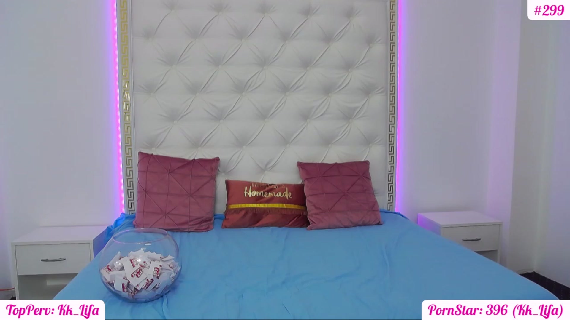 Gallery image thumbnail from KaraKhalifa's myfreecams stream on, 12/29/2022, 19:04 image 16 of 20