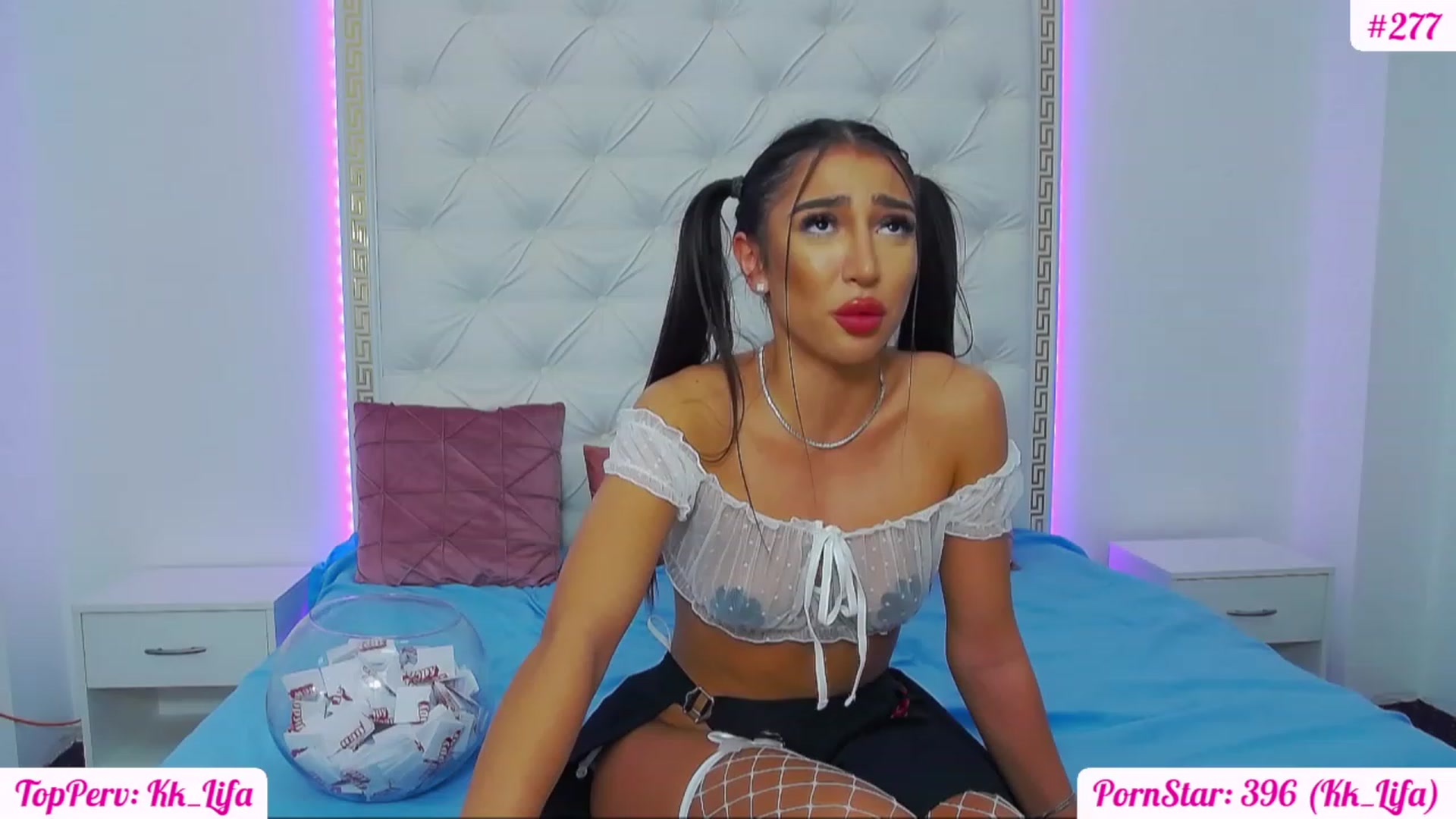 Gallery image thumbnail from KaraKhalifa's myfreecams stream on, 12/29/2022, 23:06 image 13 of 20