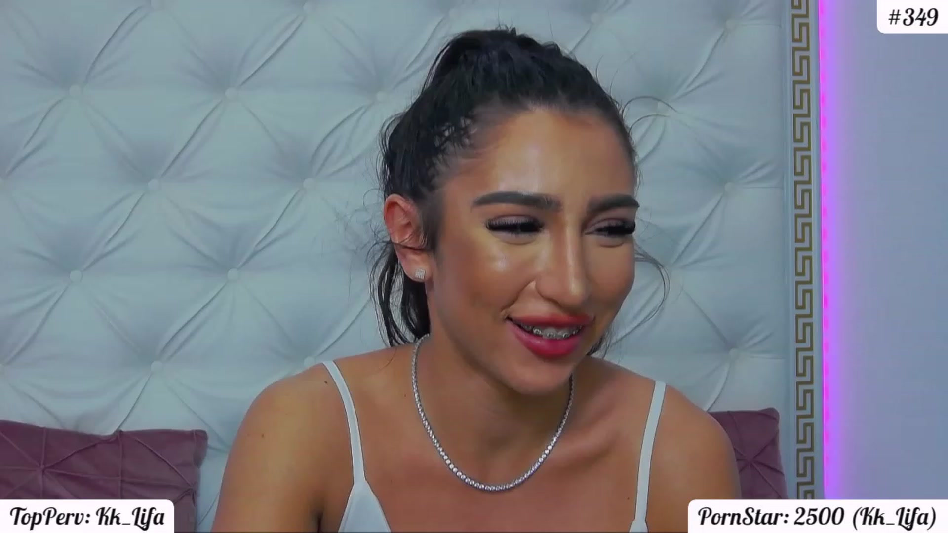 Gallery image thumbnail from KaraKhalifa's myfreecams stream on, 01/03/2023, 20:33 image 8 of 20
