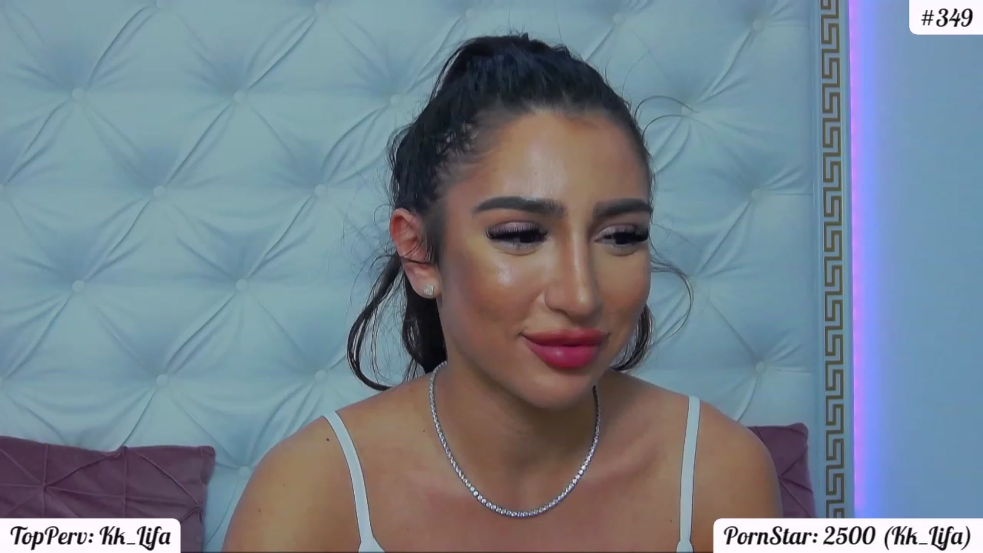 Gallery image thumbnail from KaraKhalifa's myfreecams stream on, 01/03/2023, 20:33 image 9 of 20