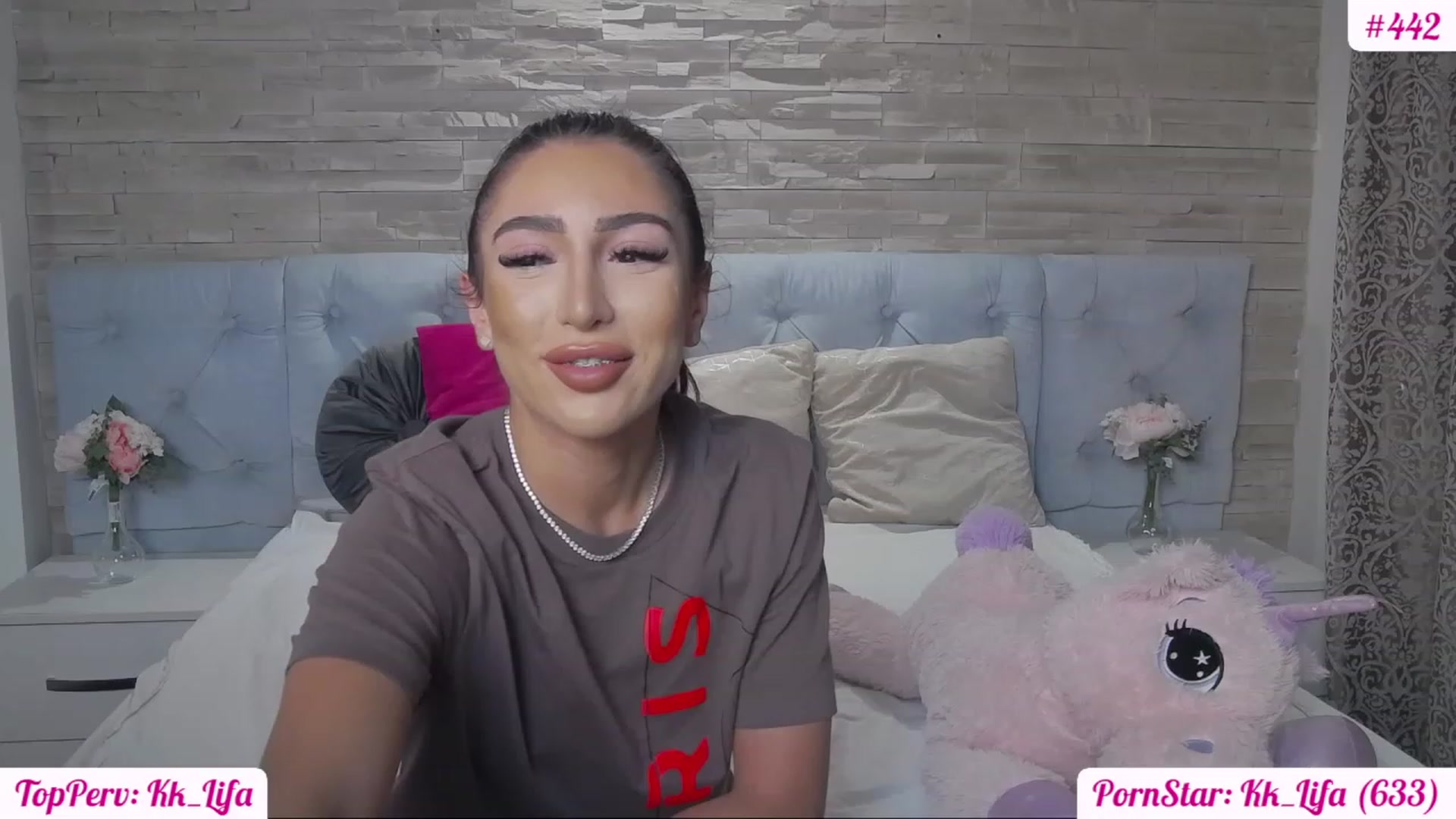 Gallery image thumbnail from KaraKhalifa's myfreecams stream on, 01/10/2023, 16:01 image 1 of 20