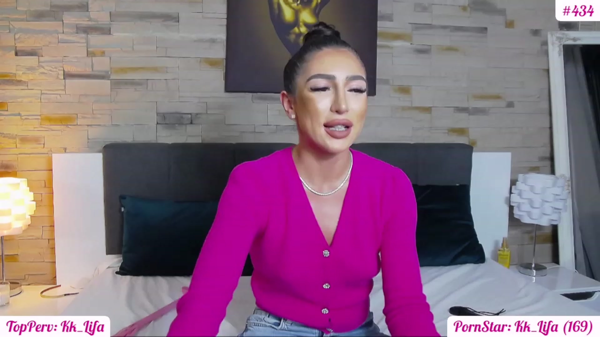 Gallery image thumbnail from KaraKhalifa's myfreecams stream on, 01/12/2023, 15:52 image 20 of 20