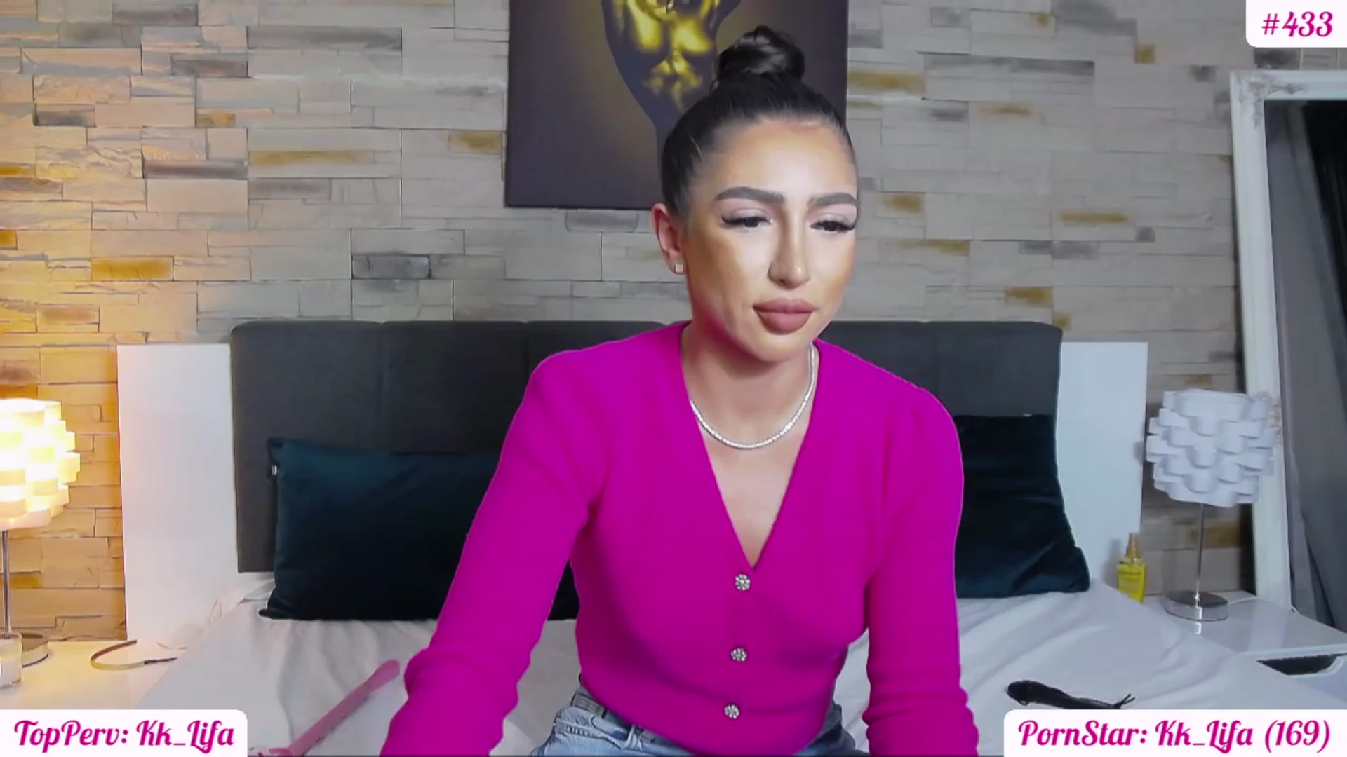 Gallery image thumbnail from KaraKhalifa's myfreecams stream on, 01/12/2023, 15:52 image 19 of 20