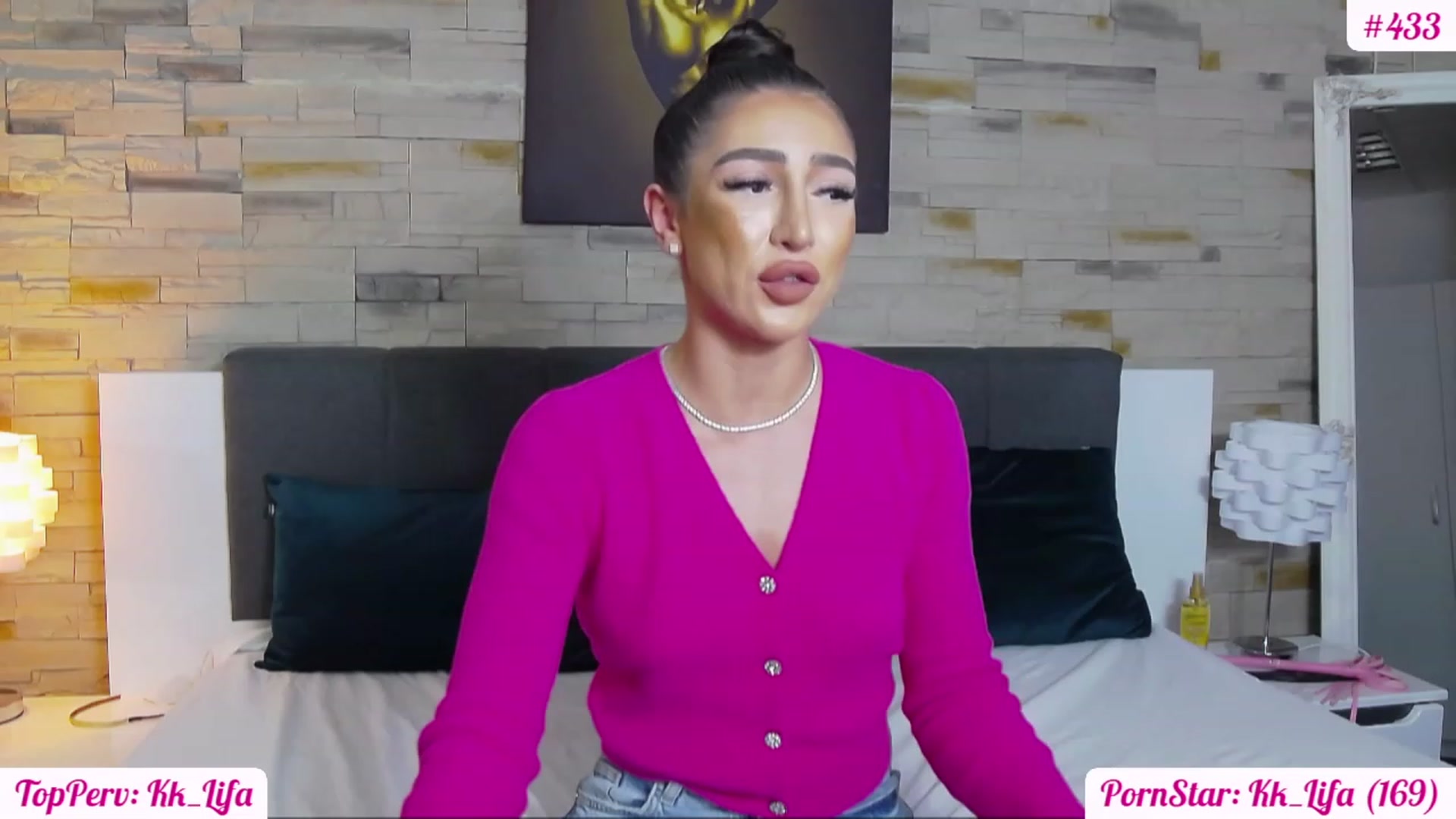 Gallery image thumbnail from KaraKhalifa's myfreecams stream on, 01/12/2023, 15:52 image 16 of 20